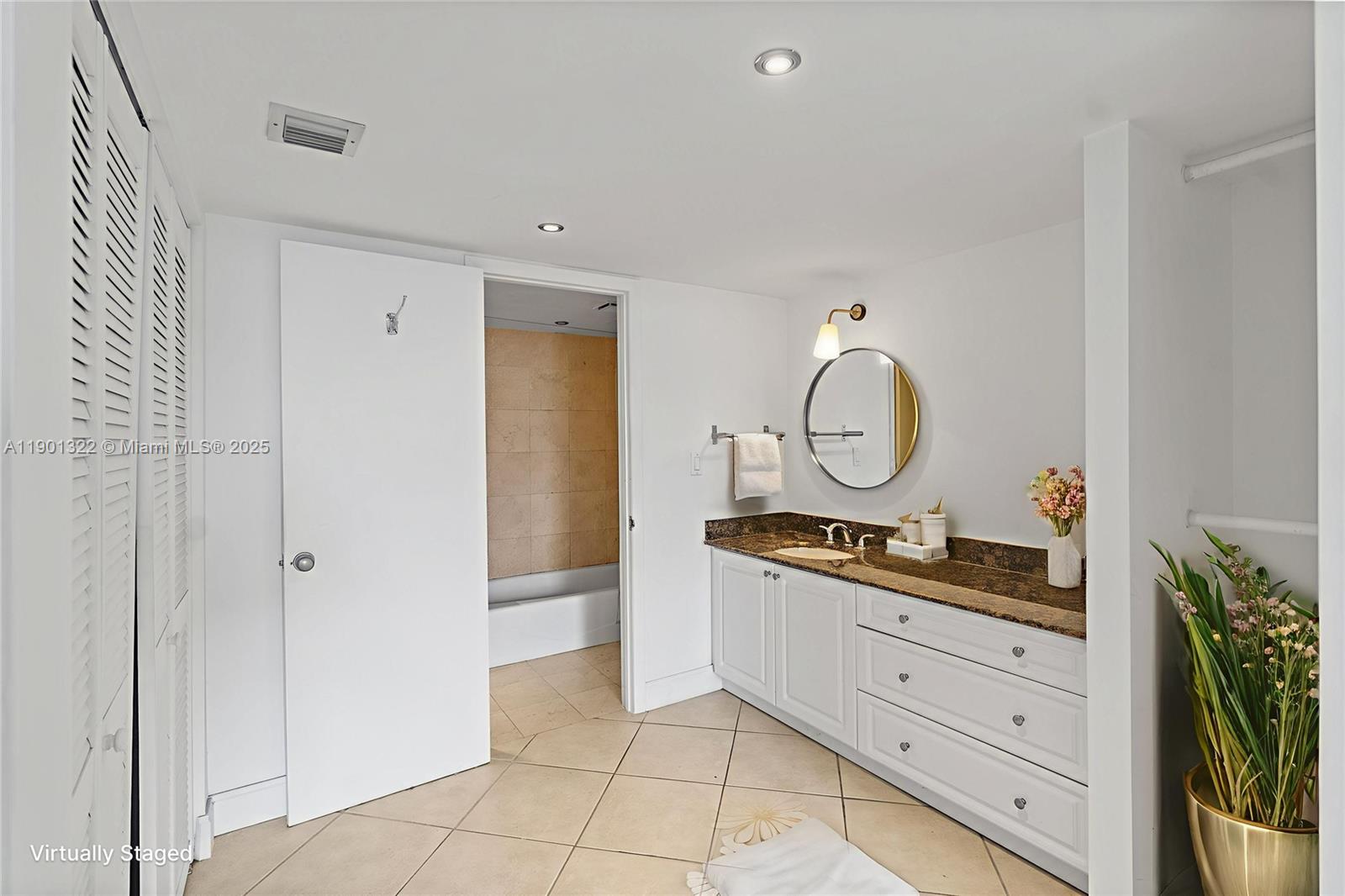 Photo of 3475 Country Club Dr  #814, Aventura, Florida, 33180 - 