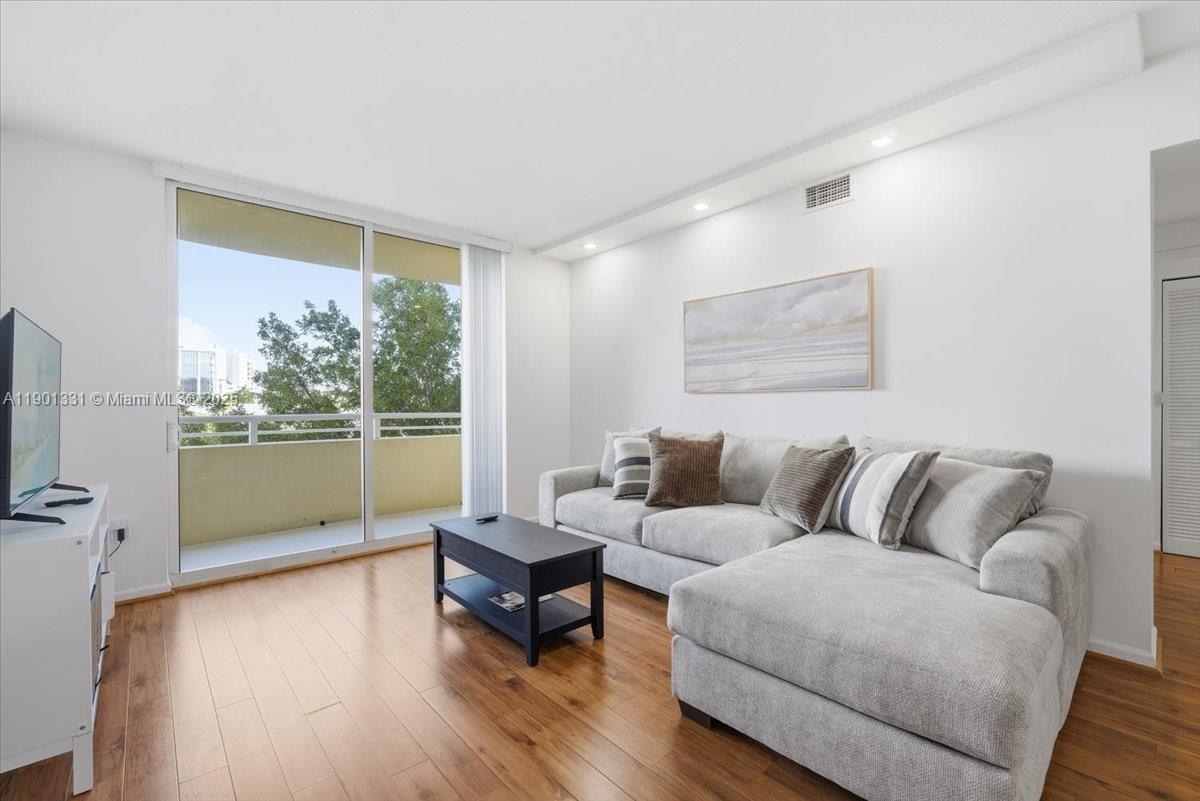 Photo of 18800 29th Ave  #302, Aventura, Florida, 33180 -