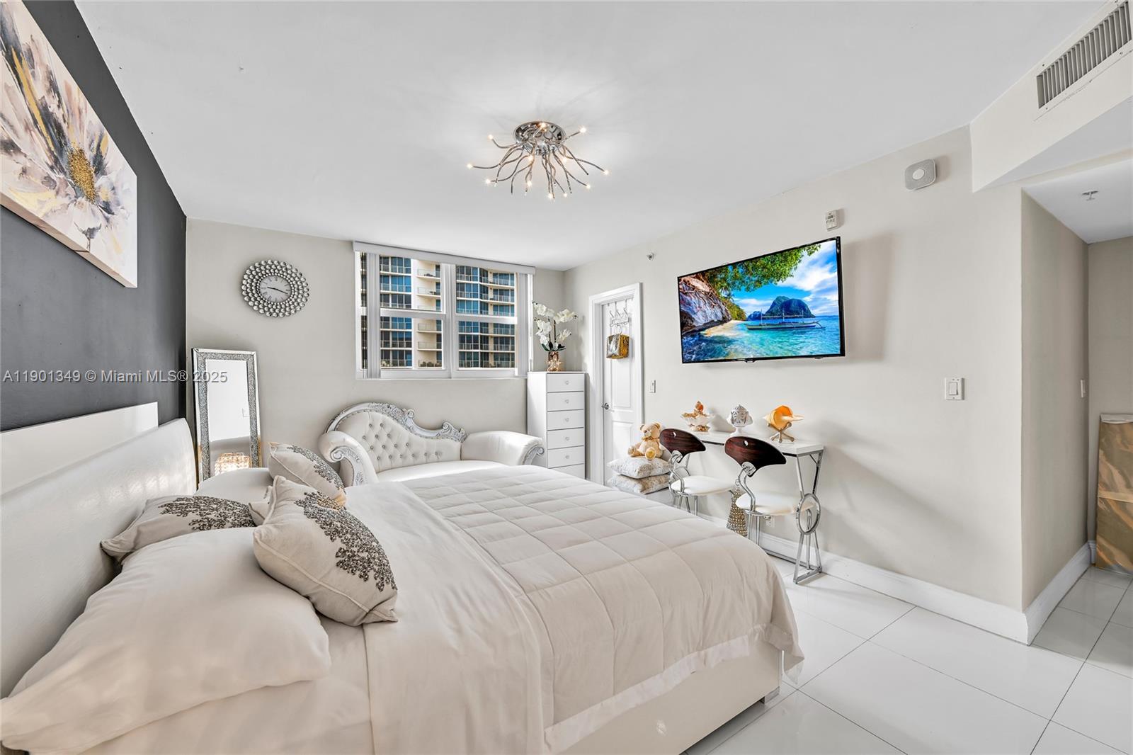 Photo of 3001 Ocean Dr  #1513, Hollywood, Florida, 33019 -