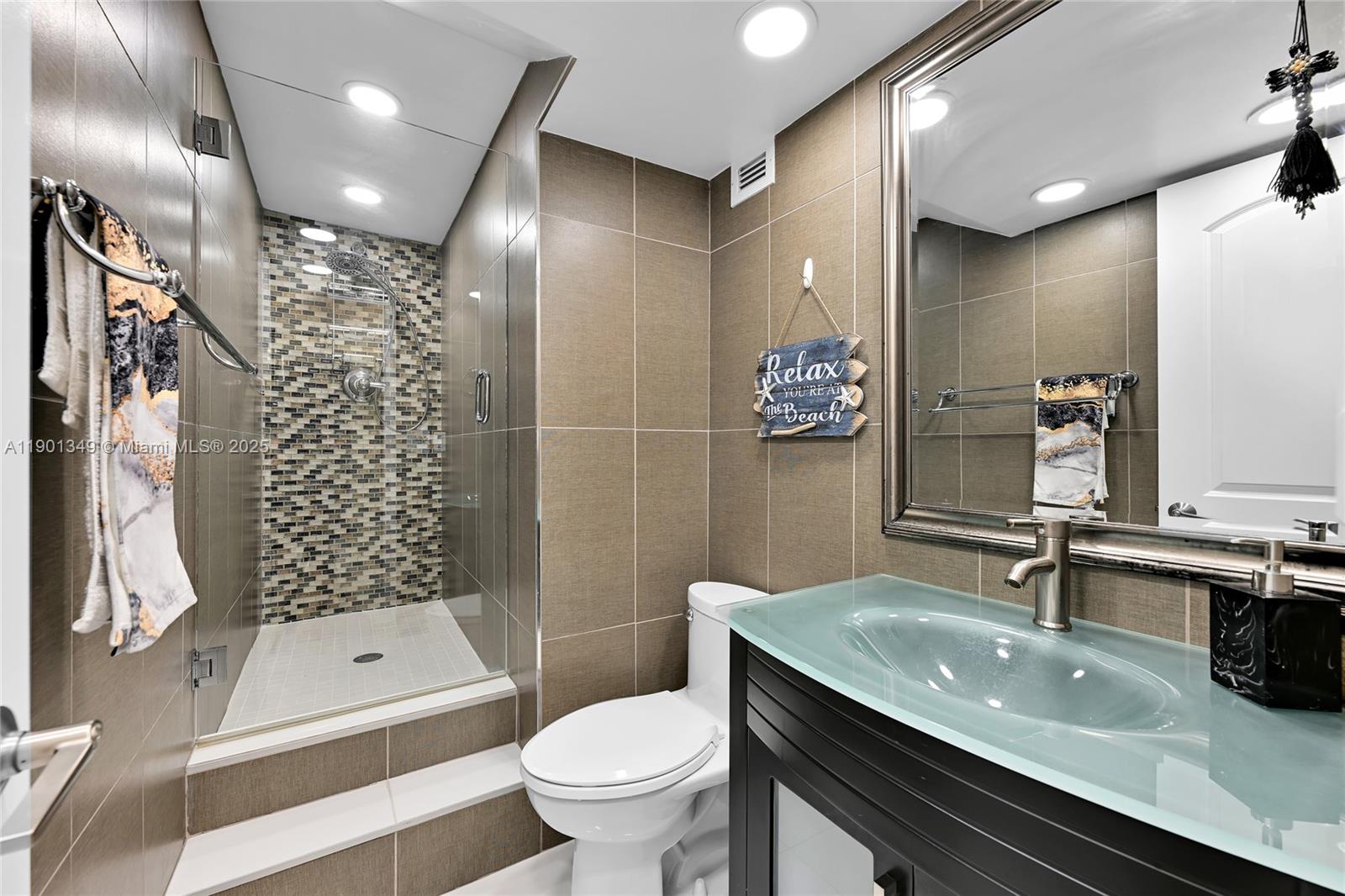 Photo of 3001 Ocean Dr  #1513, Hollywood, Florida, 33019 -