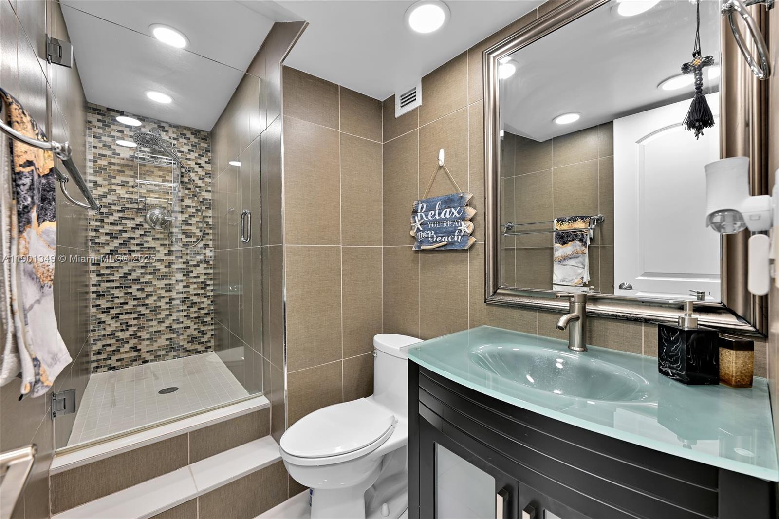 Photo of 3001 Ocean Dr  #1513, Hollywood, Florida, 33019 -