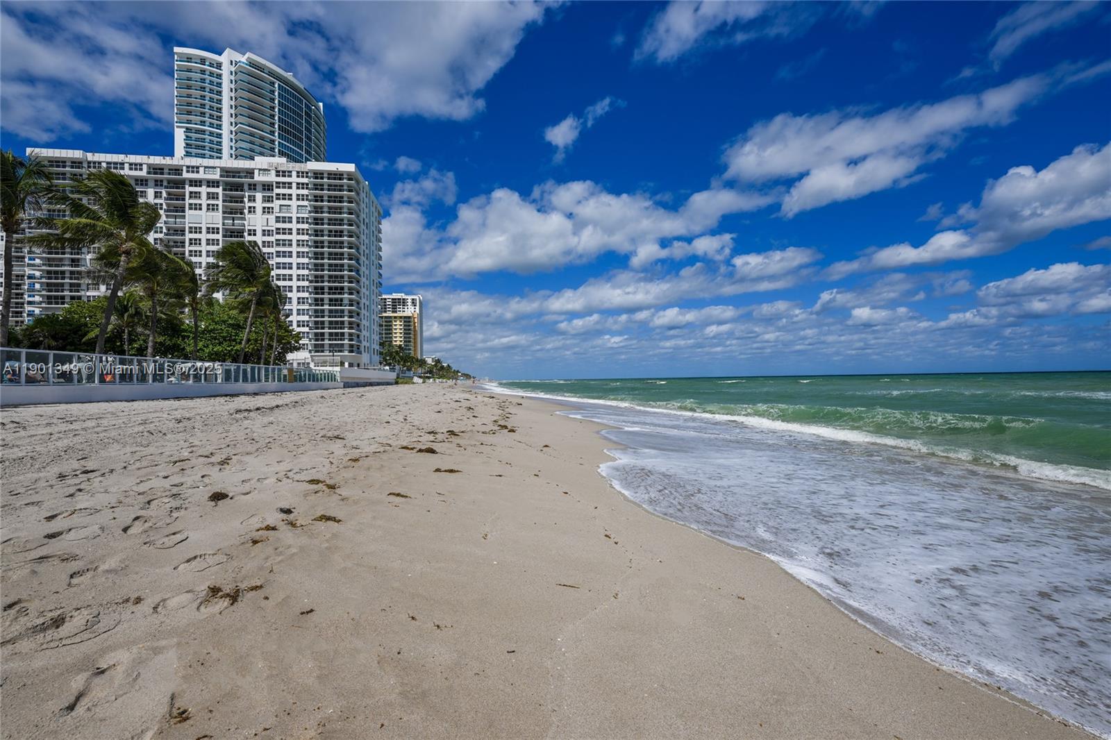 Photo of 3001 Ocean Dr  #1513, Hollywood, Florida, 33019 - 