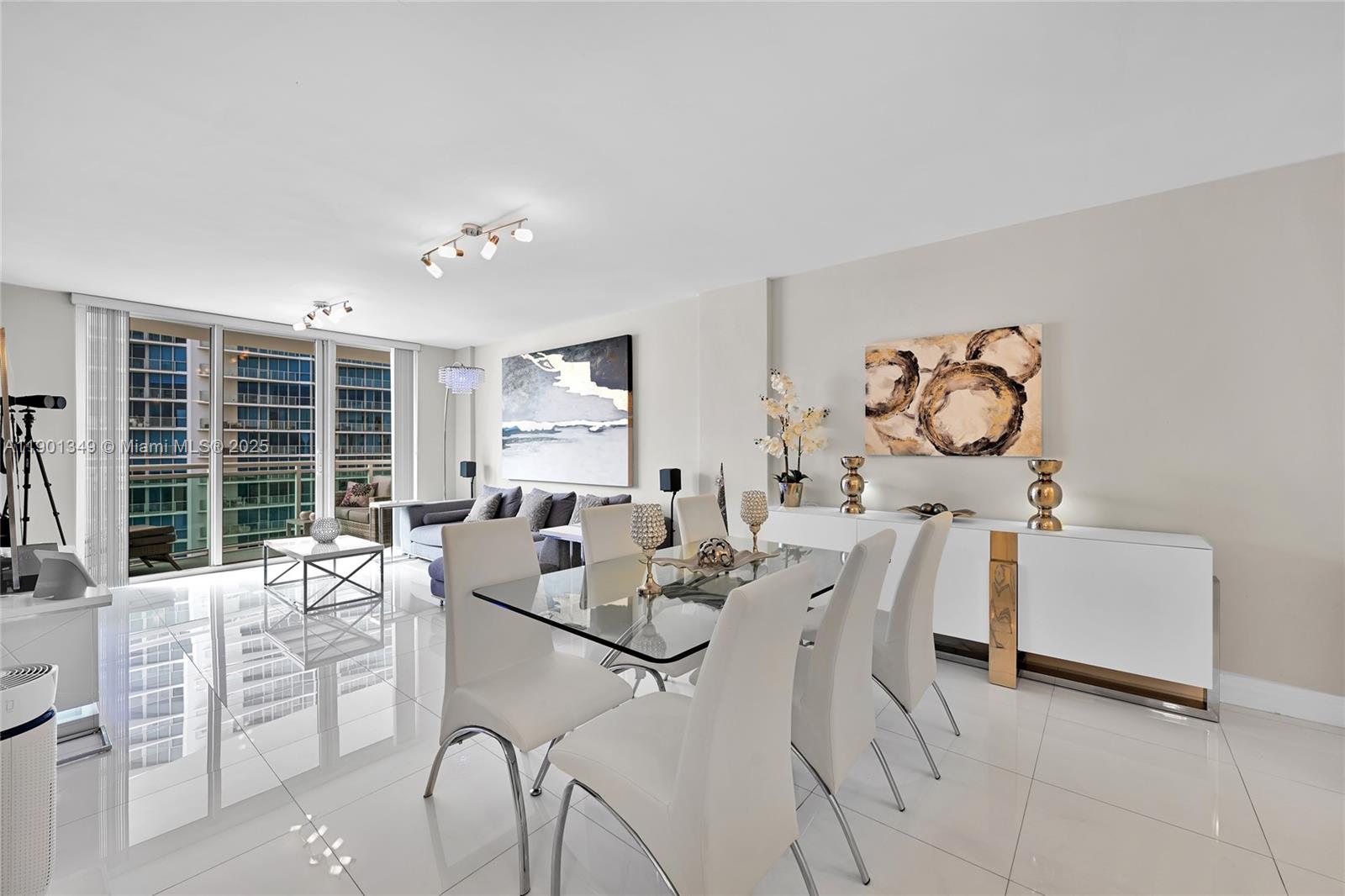 Photo of 3001 Ocean Dr  #1513, Hollywood, Florida, 33019 -