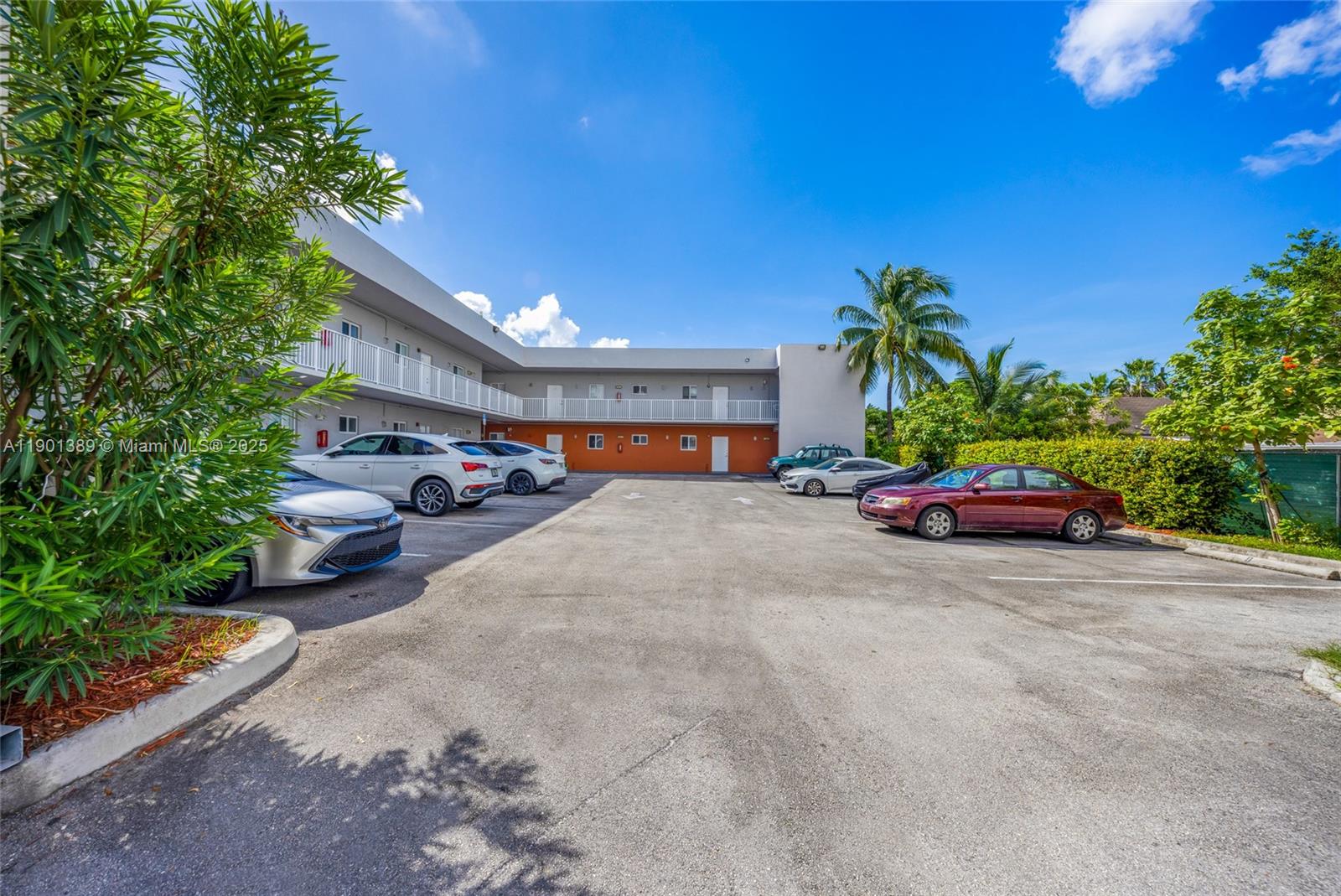 Ver detalles   /   sq. ft. $ 2025-10-23 0 foto