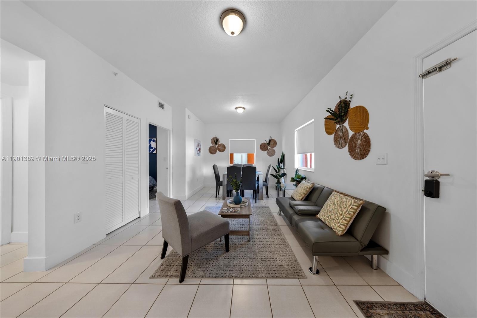 Ver detalles   /   sq. ft. $ 2025-10-23 0 foto