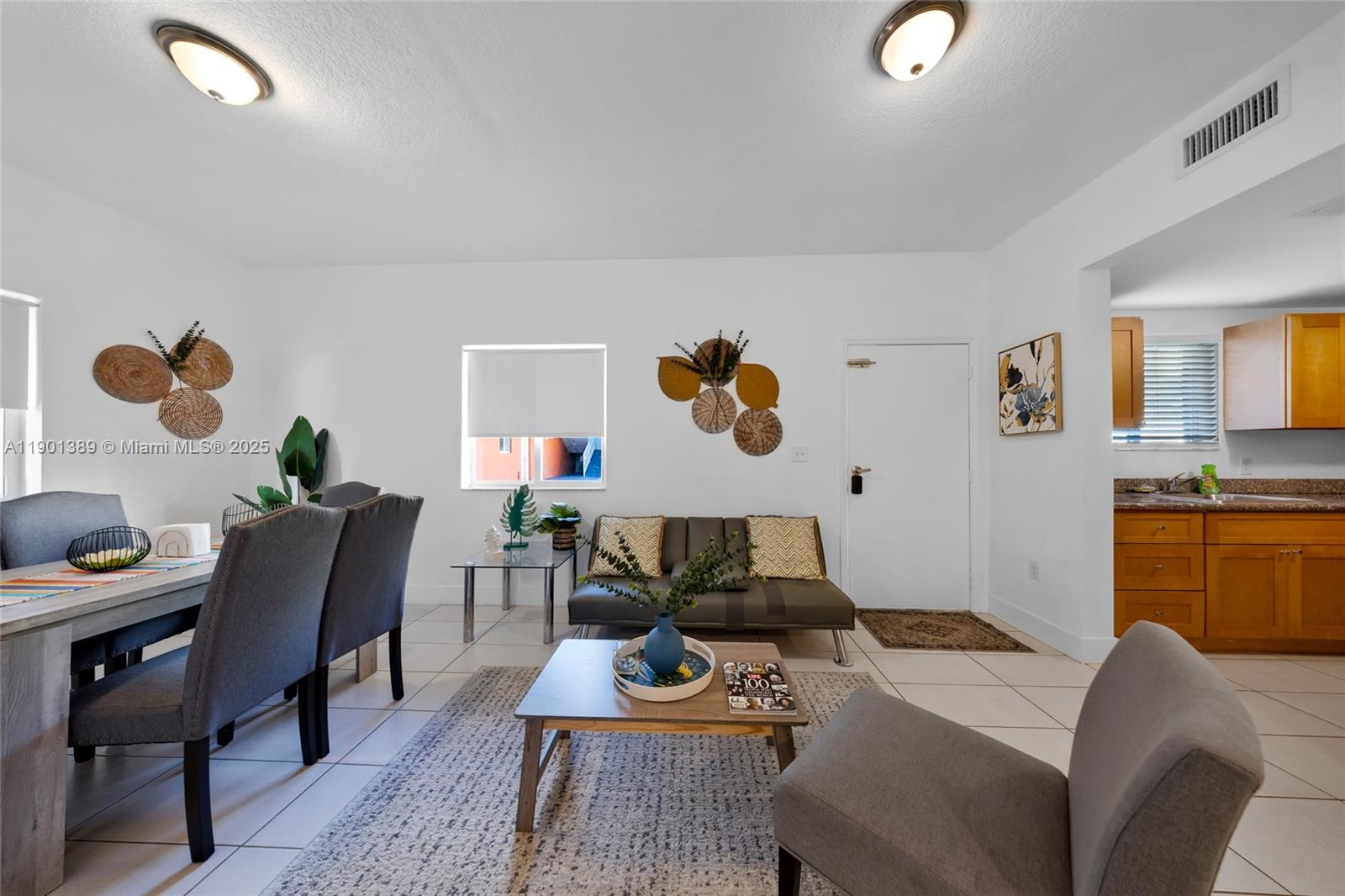 Ver detalles   /   sq. ft. $ 2025-10-23 0 foto