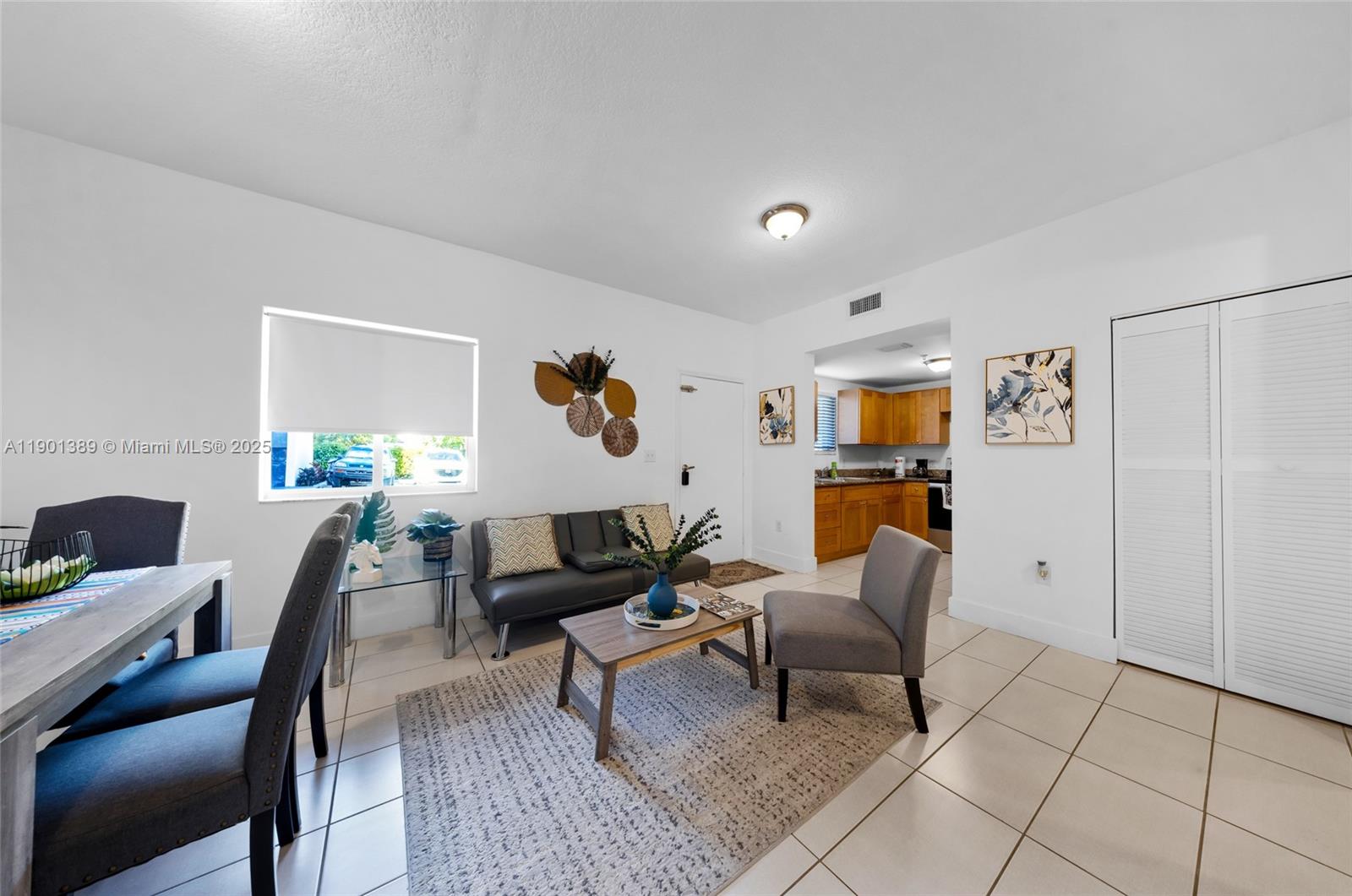 Ver detalles   /   sq. ft. $ 2025-10-23 0 foto