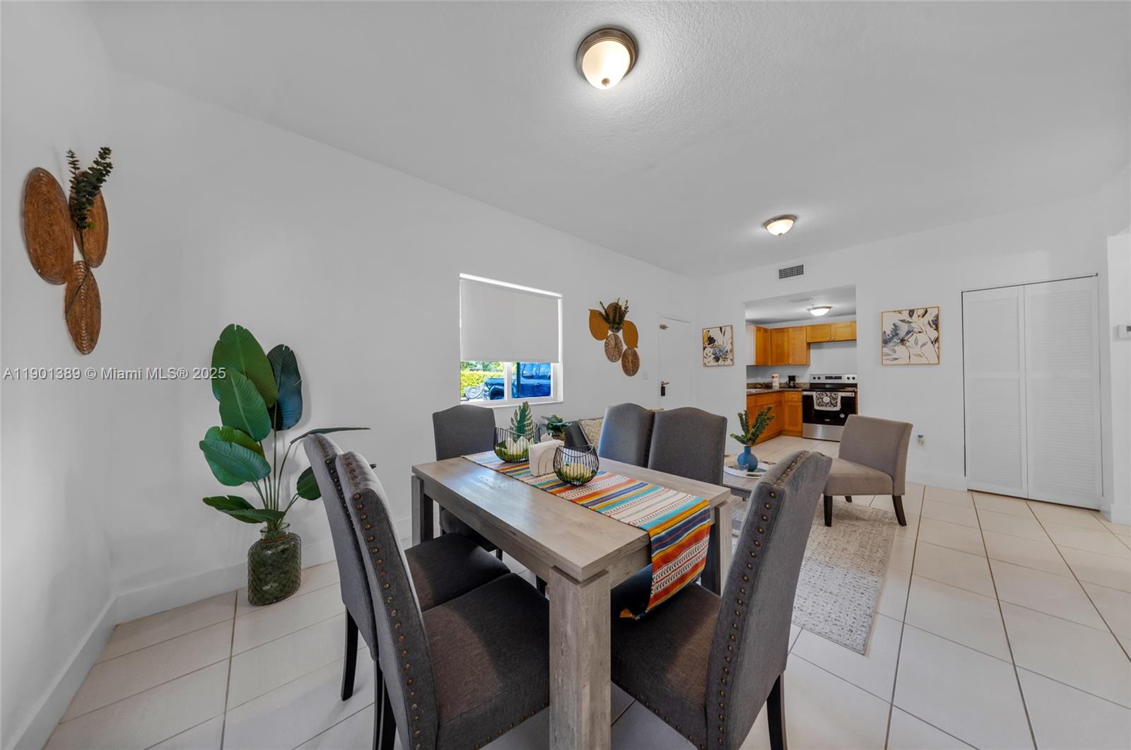 Ver detalles   /   sq. ft. $ 2025-10-23 0 foto