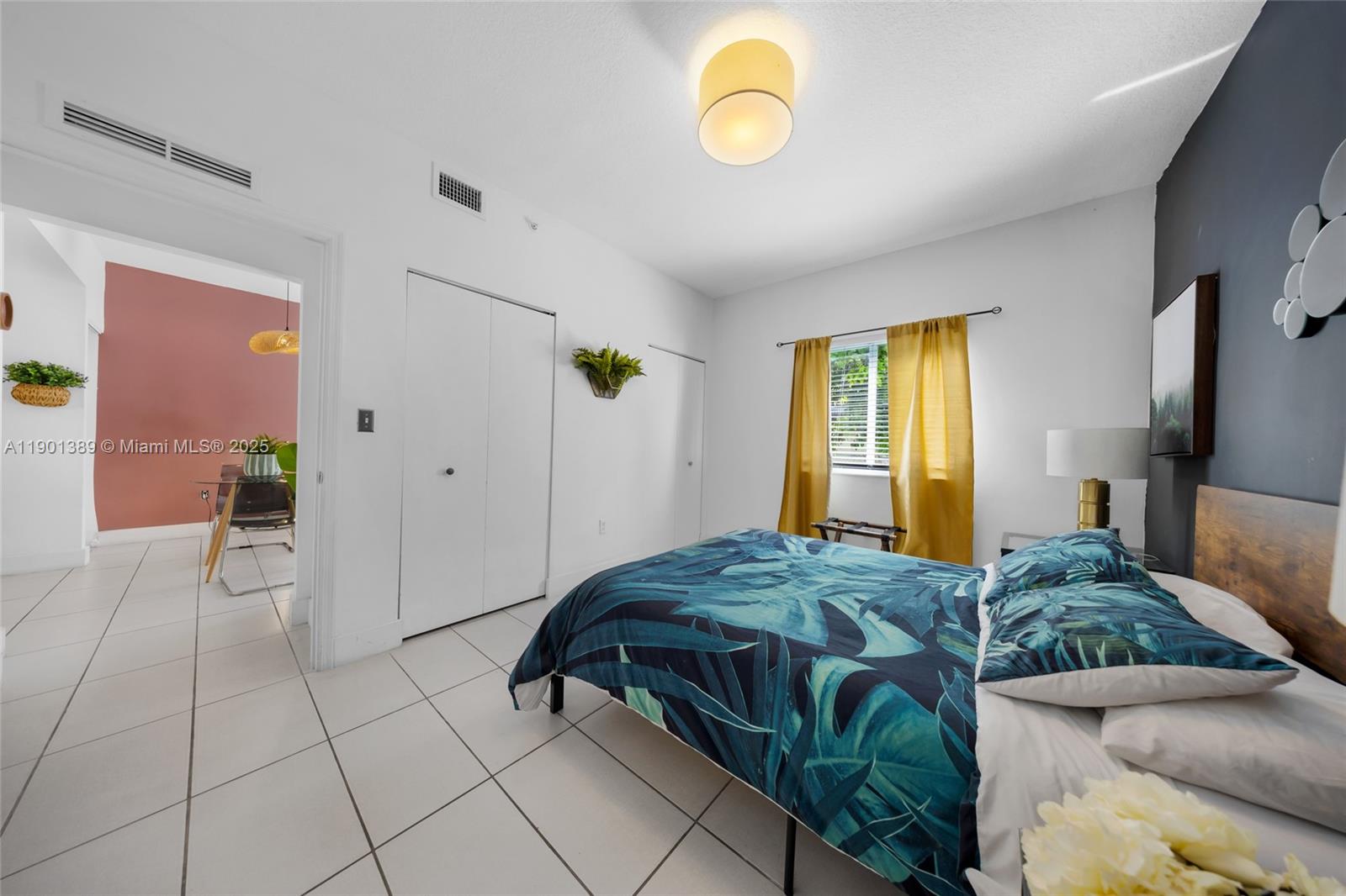 Ver detalles   /   sq. ft. $ 2025-10-23 0 foto