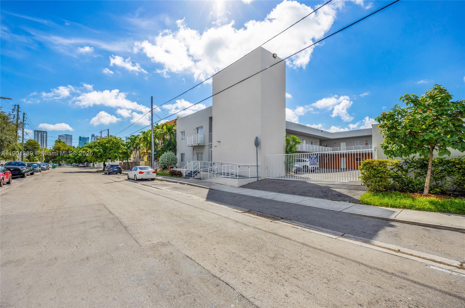 Ver detalles   /   sq. ft. $ 2025-10-23 0 foto