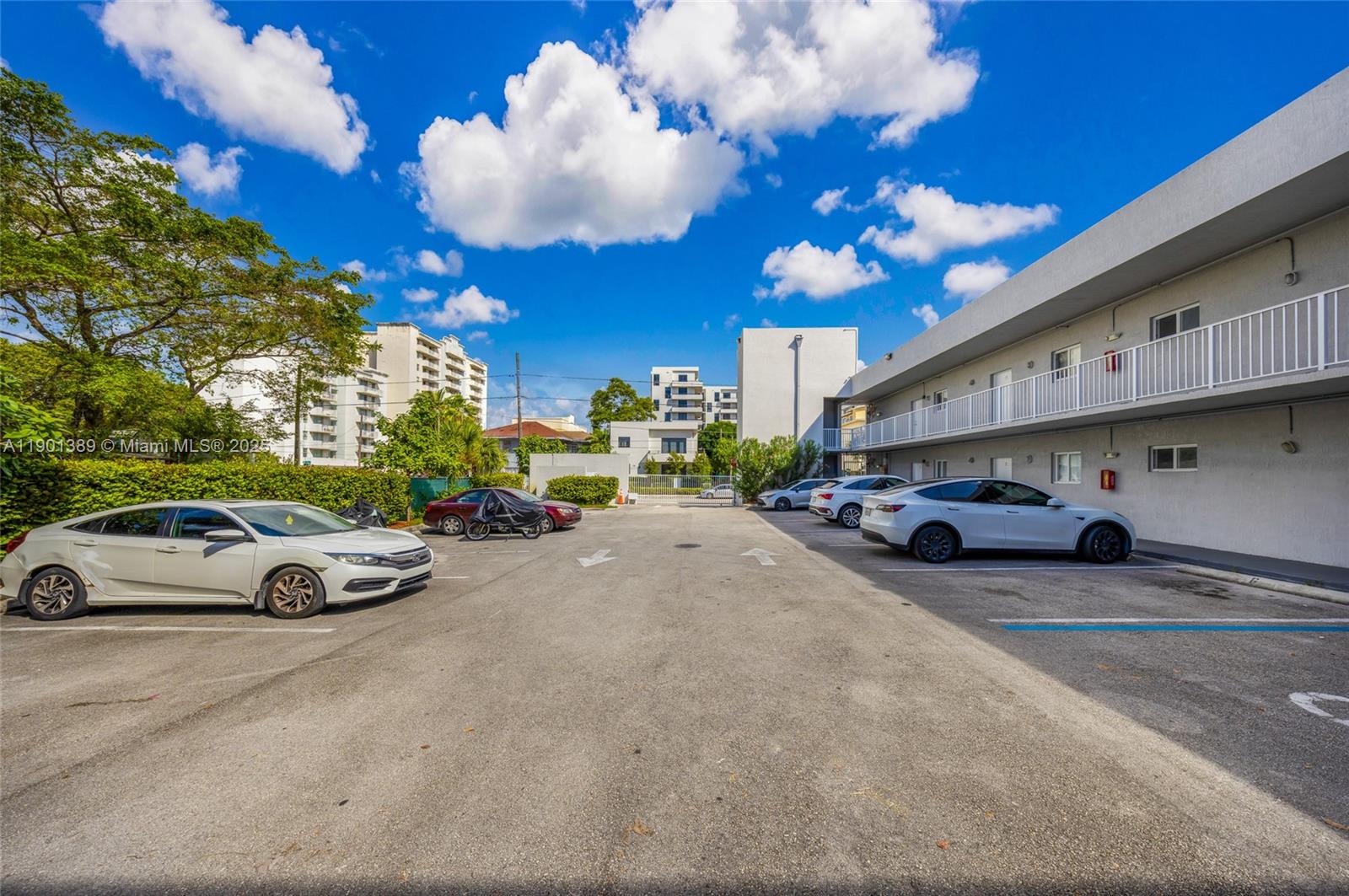 Ver detalles   /   sq. ft. $ 2025-10-23 0 foto