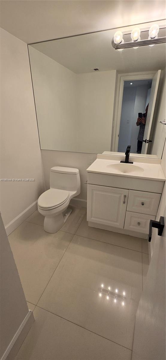 Photo of 19390 Collins Ave  #1223, Sunny Isles Beach, Florida, 33160 - Half bath for guests