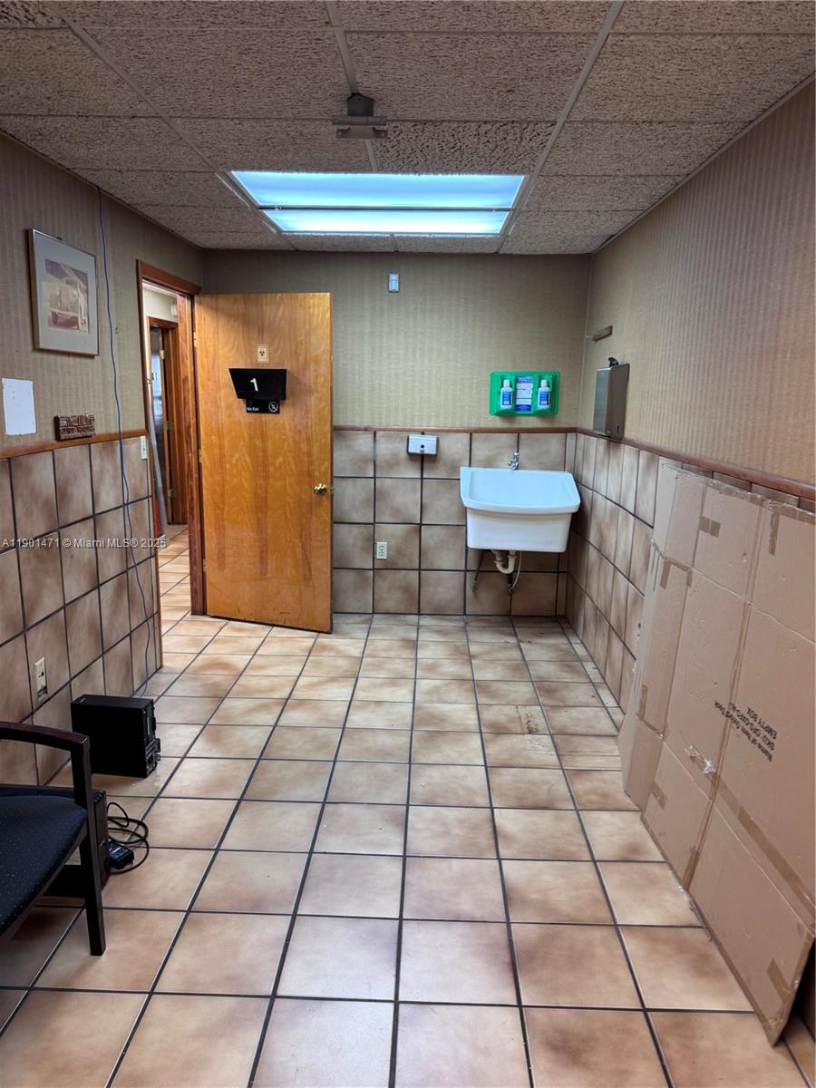 Подробнее / кв.футов $ 2025-10-23 0 Фото