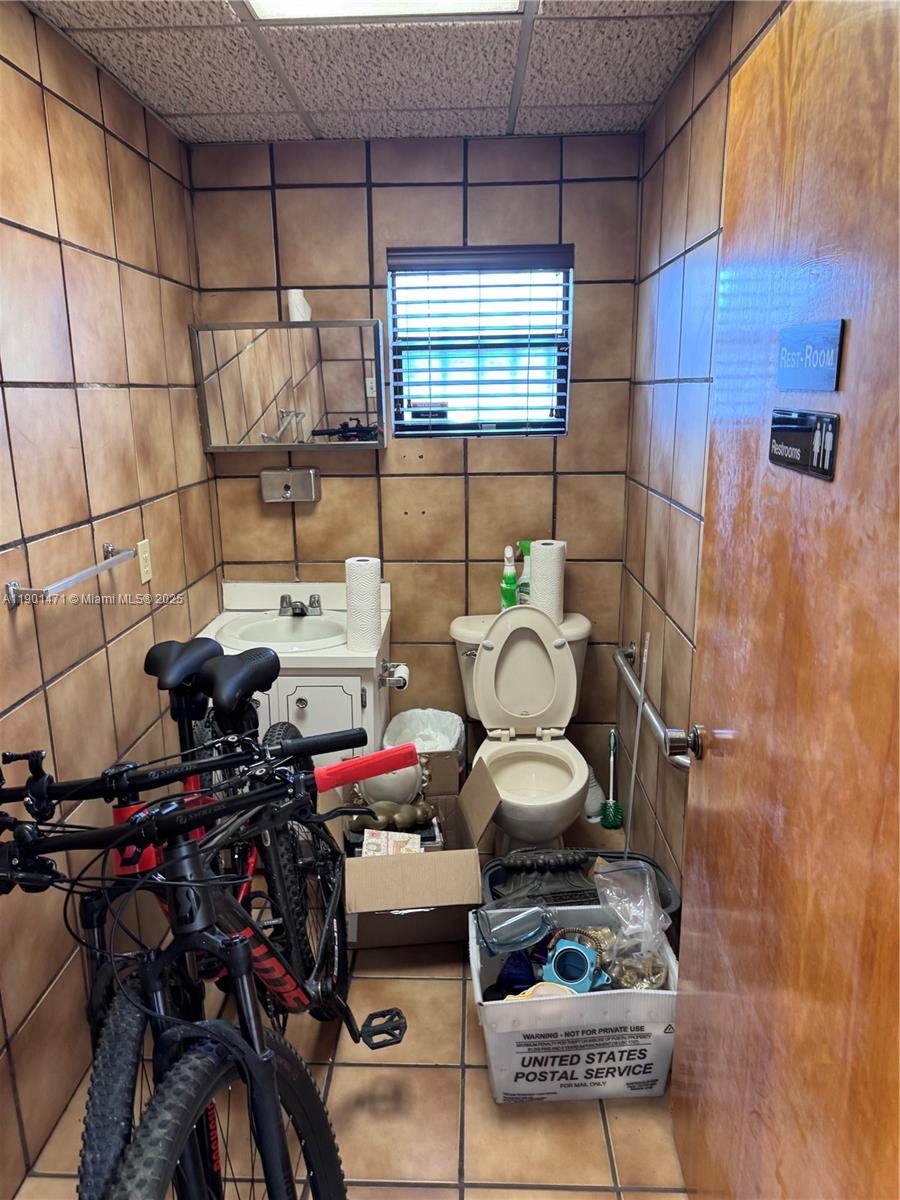 Подробнее / кв.футов $ 2025-10-23 0 Фото