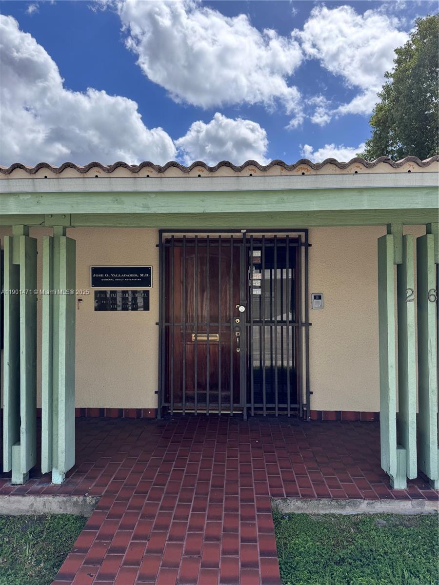 Подробнее / кв.футов $ 2025-10-23 0 Фото