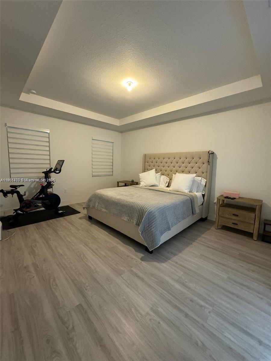 See details 11910 5 / 4 2974 sq. ft. $ 2025-10-23 0 Photo