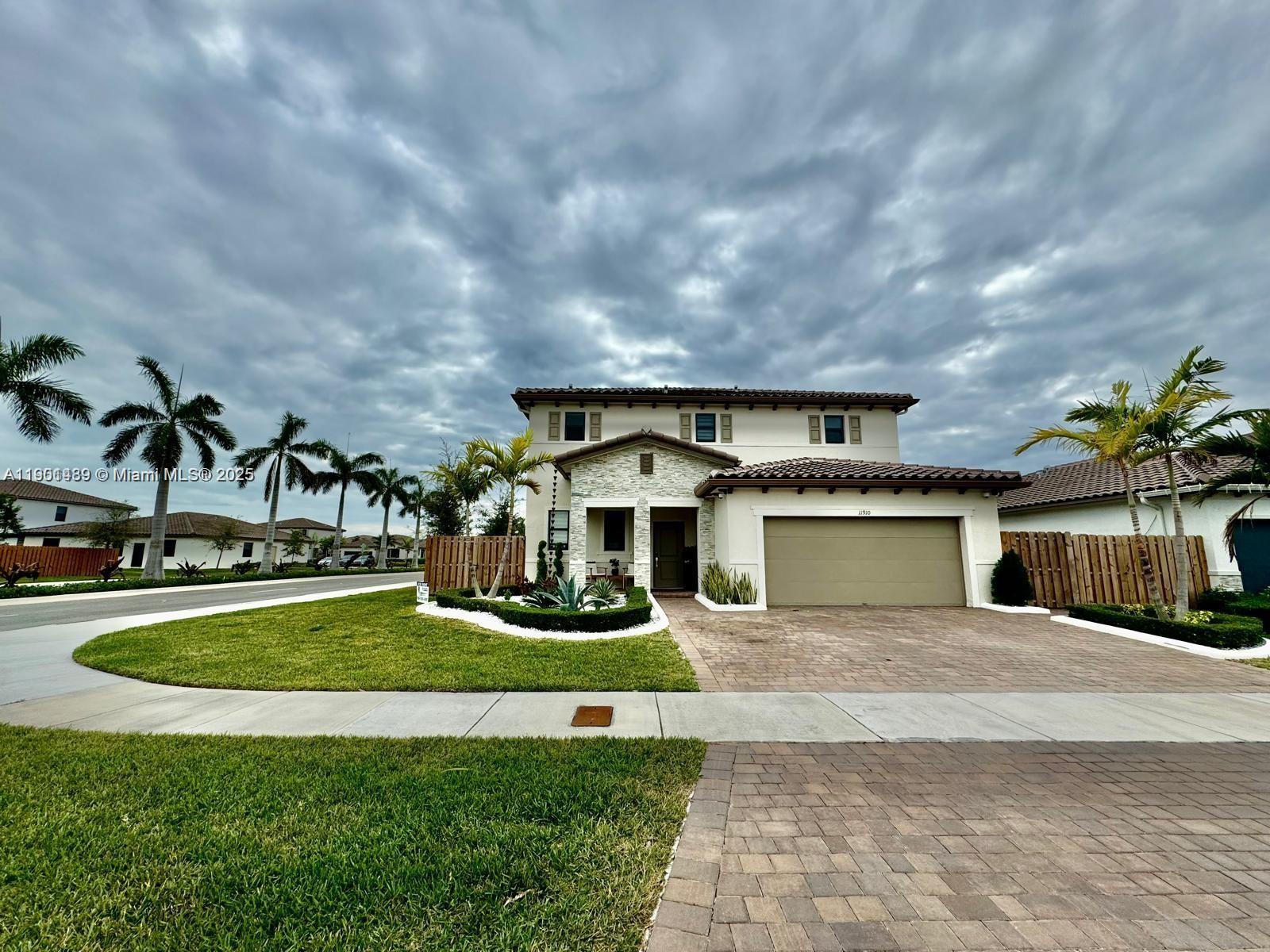 See details 11910 5 / 4 2974 sq. ft. $ 2025-10-23 0 Photo