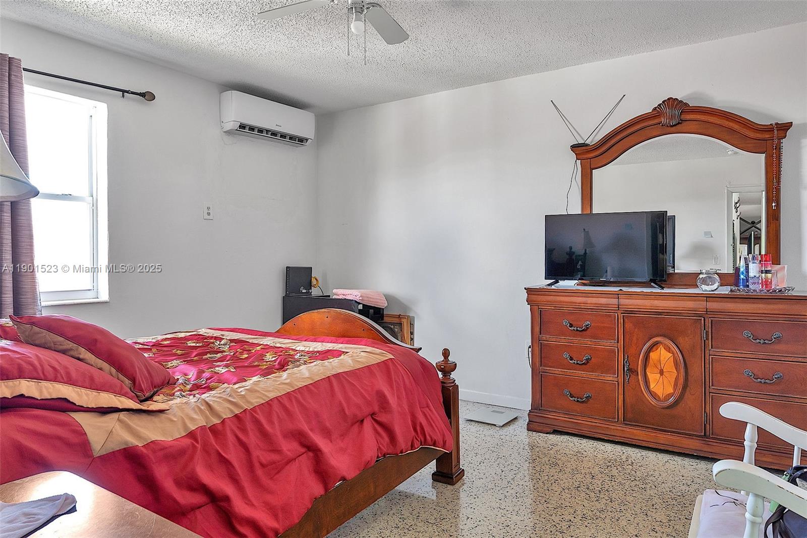 Ver detalles   /   sq. ft. $ 2025-10-23 0 foto