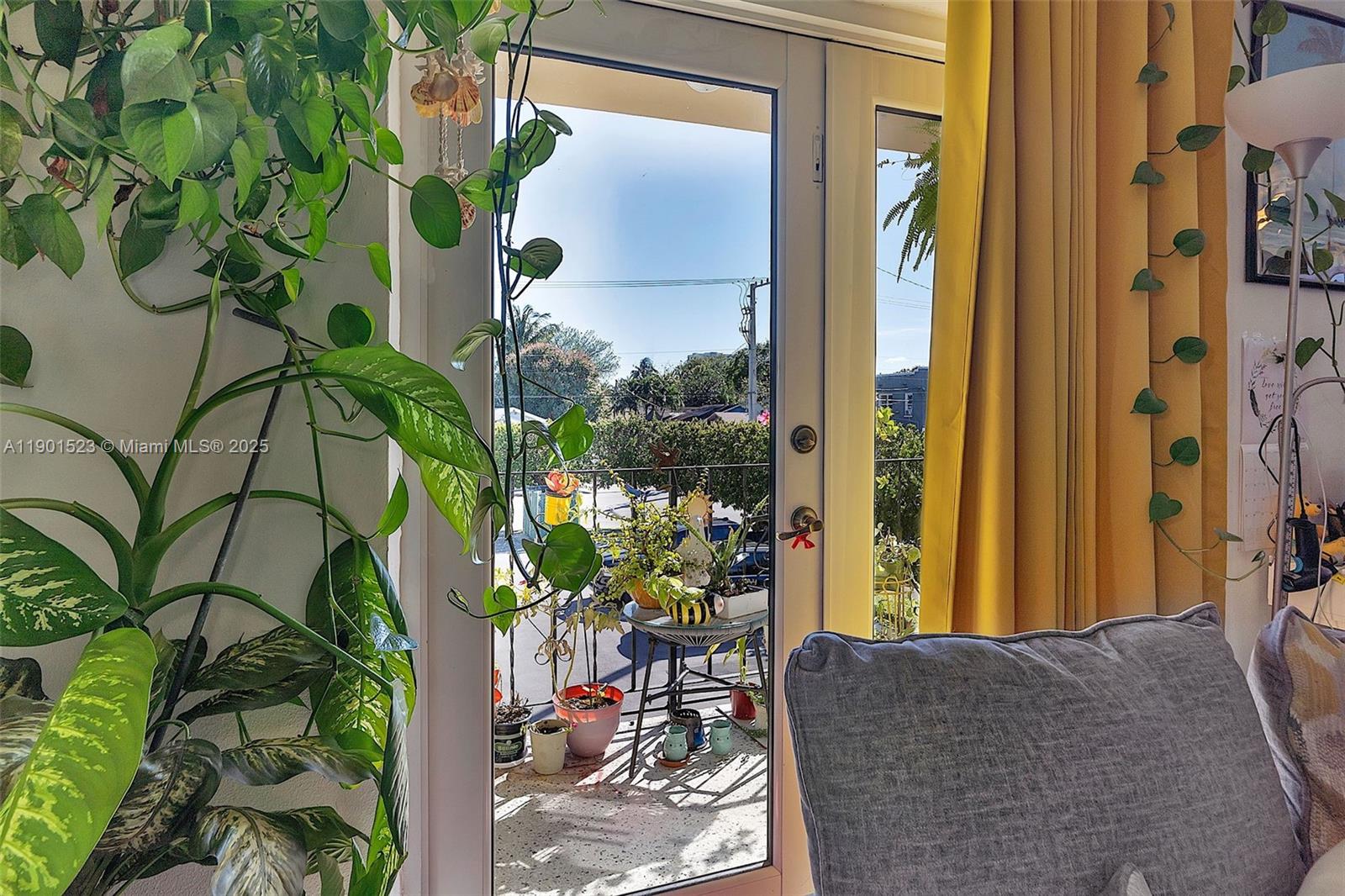 Ver detalles   /   sq. ft. $ 2025-10-23 0 foto