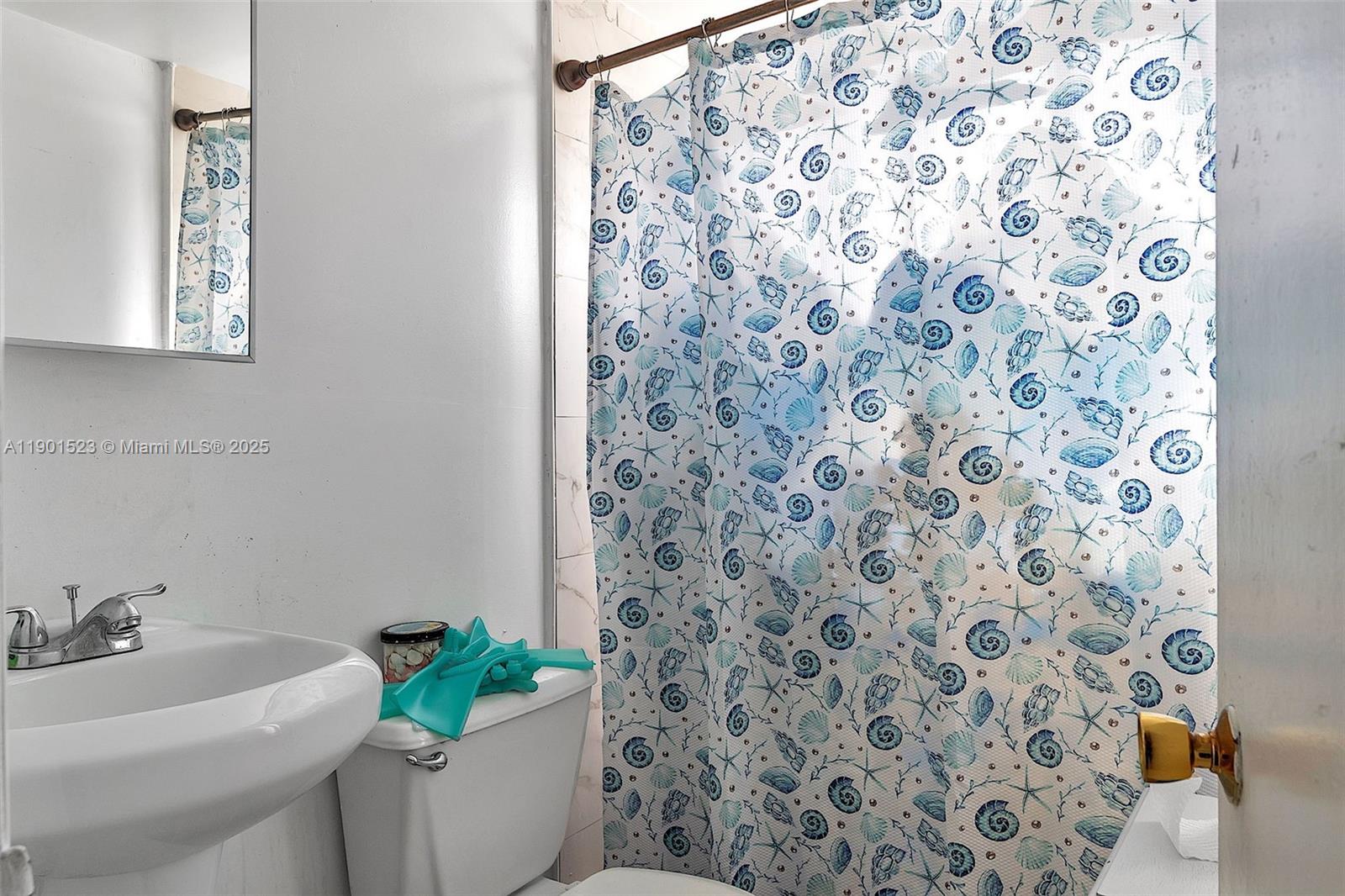 Ver detalles   /   sq. ft. $ 2025-10-23 0 foto