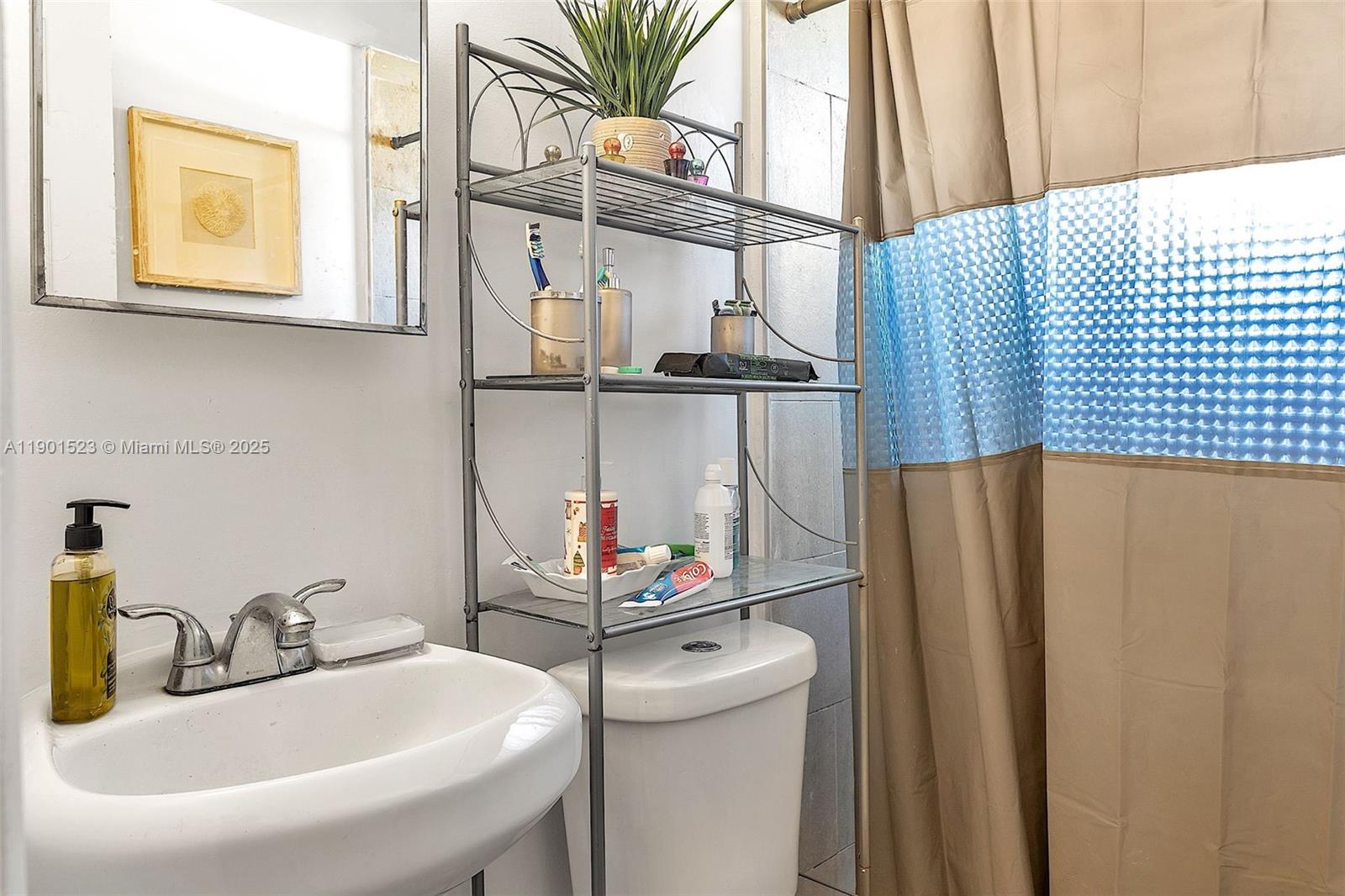 Ver detalles   /   sq. ft. $ 2025-10-23 0 foto