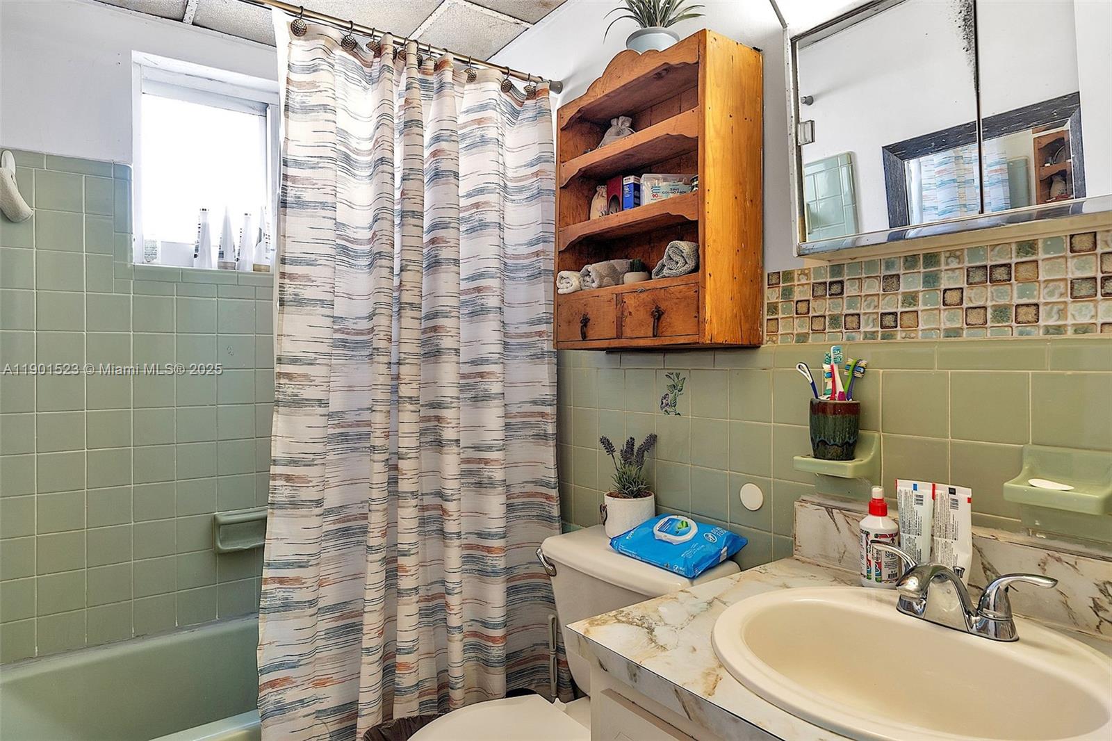 Ver detalles   /   sq. ft. $ 2025-10-23 0 foto