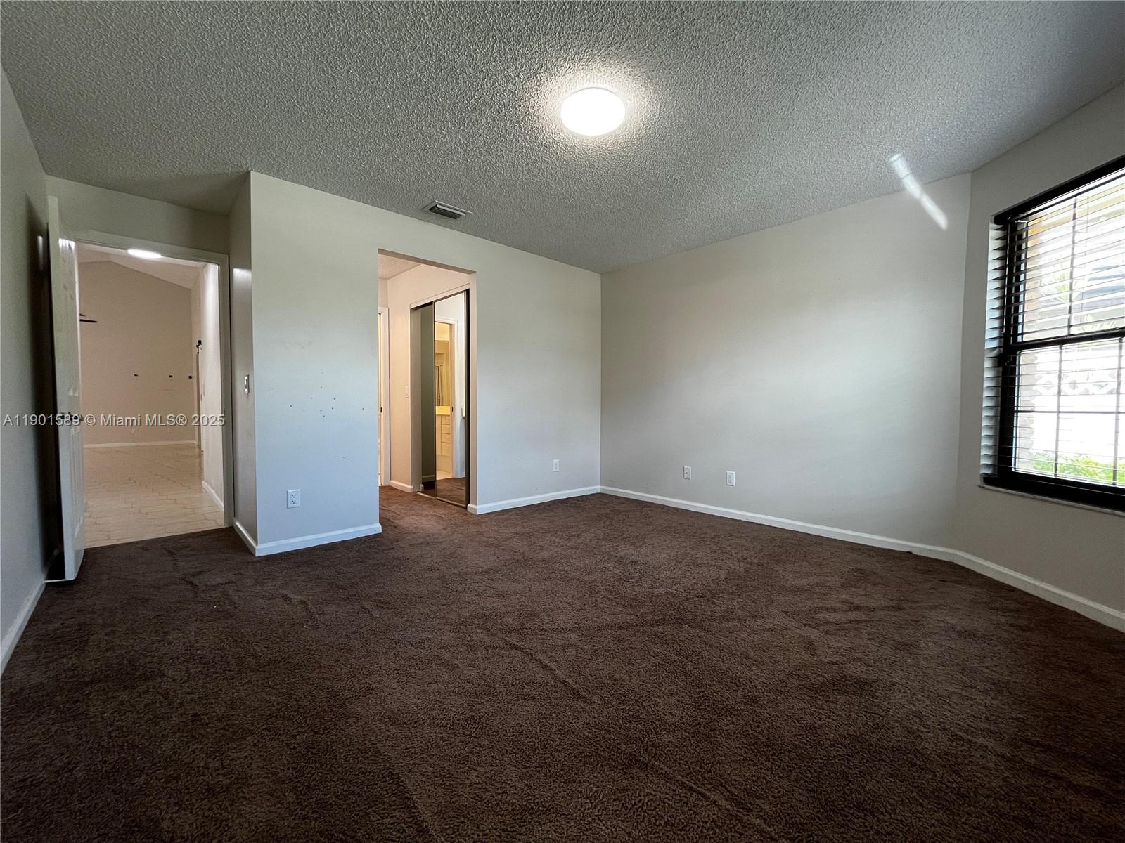 See details 8079 2 / 3 1829 sq. ft. $ 2025-10-23 0 Photo