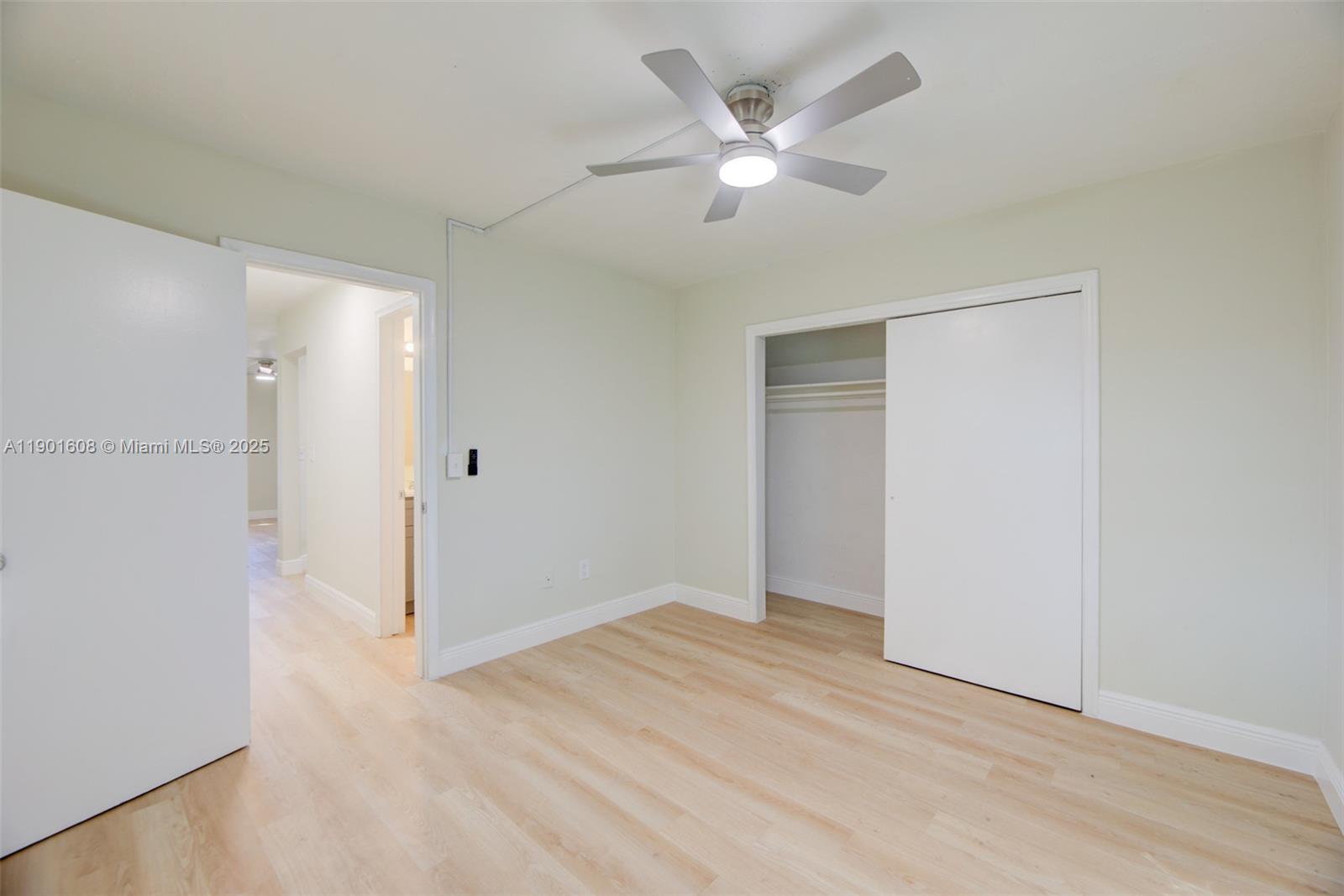 See details   /  3935 sq. ft. $ 2025-10-23 0 Photo