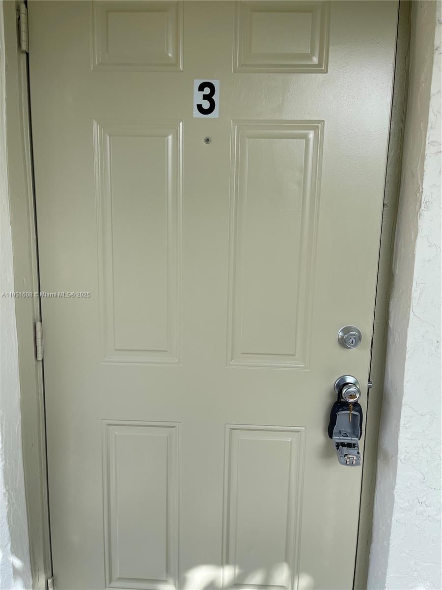 Подробнее   /  3935 кв.футов $ 2025-10-23 0 Фото