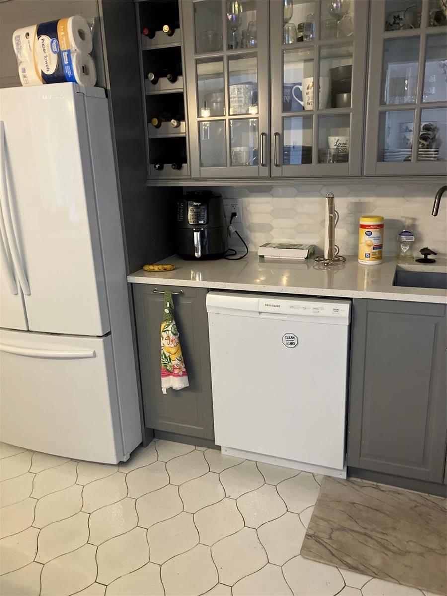 1012 2 / 2 1132 sq. ft. $ 2026-04-29 0 Photo