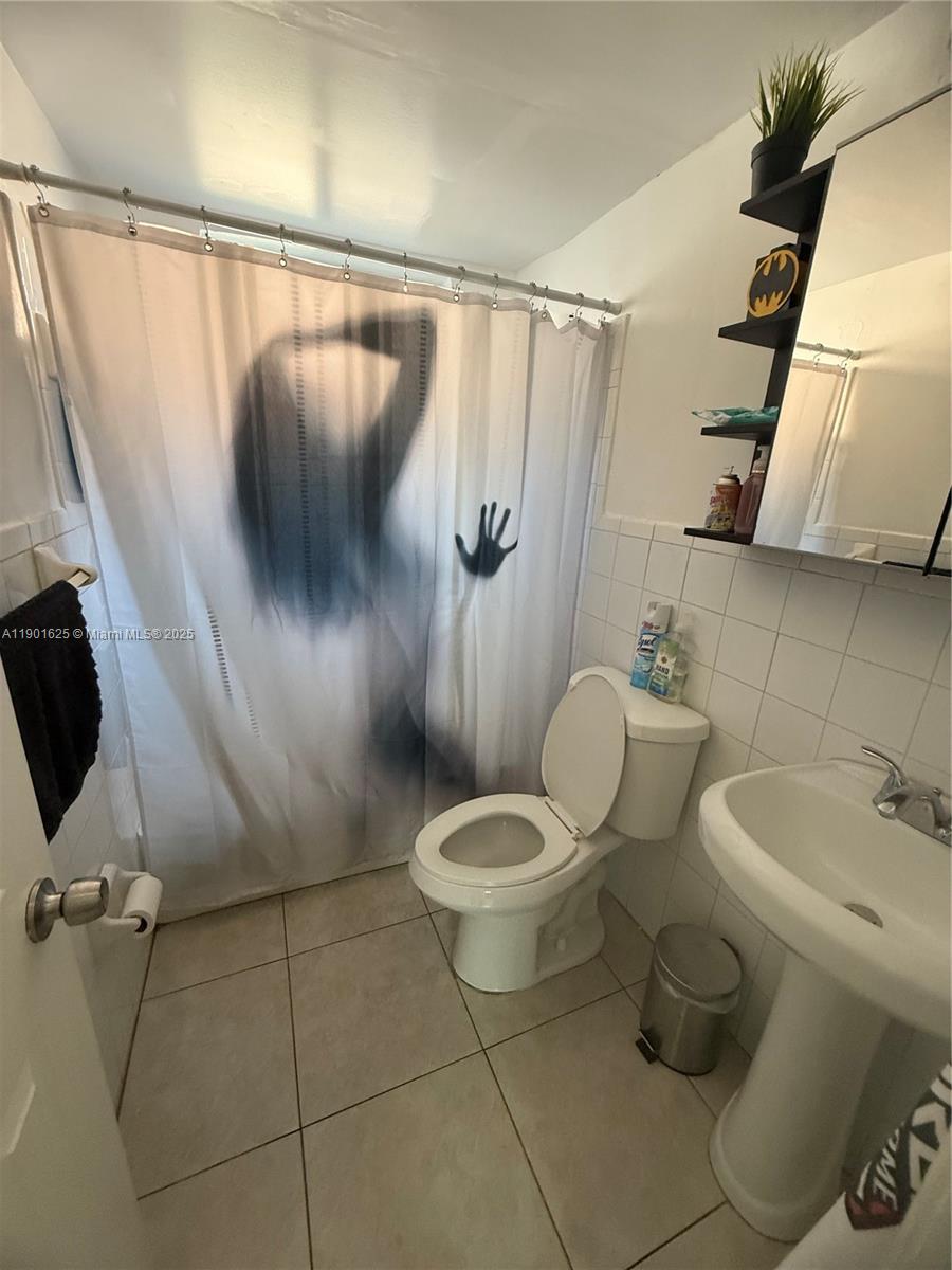 See details   /  3196 sq. ft. $ 2025-10-23 0 Photo