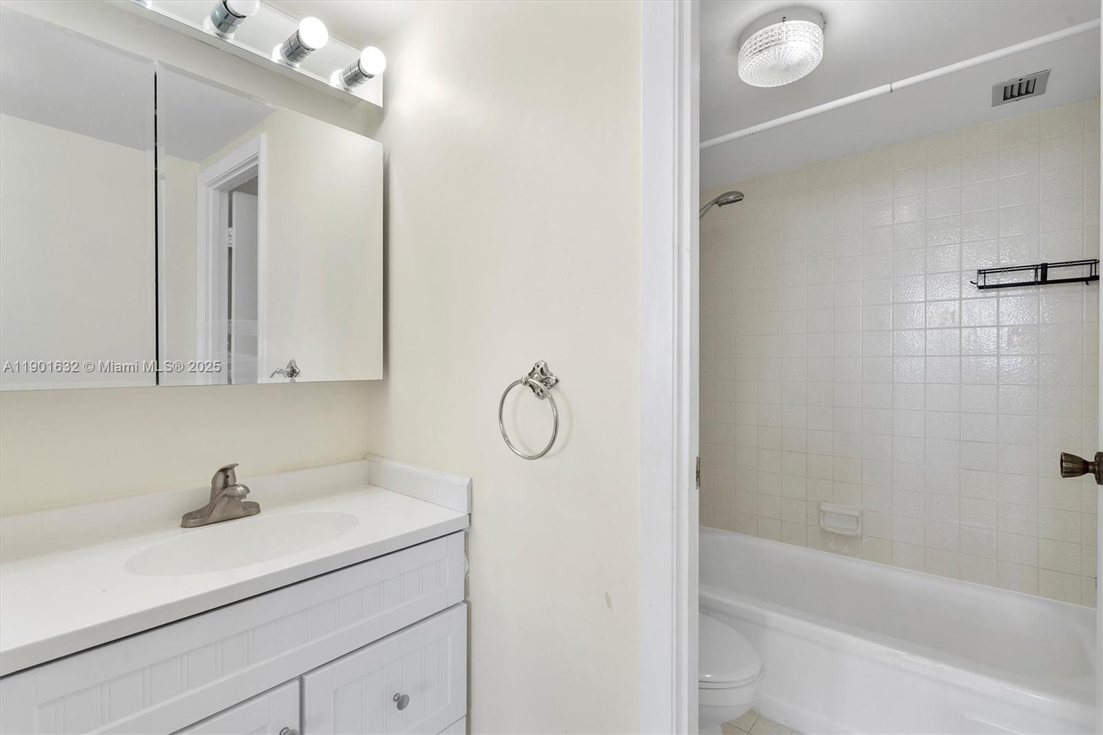 Photo of 600 Three Islands Blvd  #510, Hallandale Beach, Florida, 33009 -
