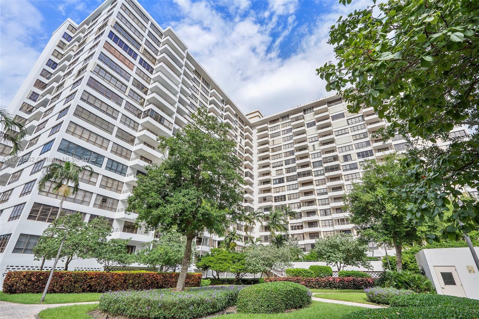 Photo of 600 Three Islands Blvd  #510, Hallandale Beach, Florida, 33009 -