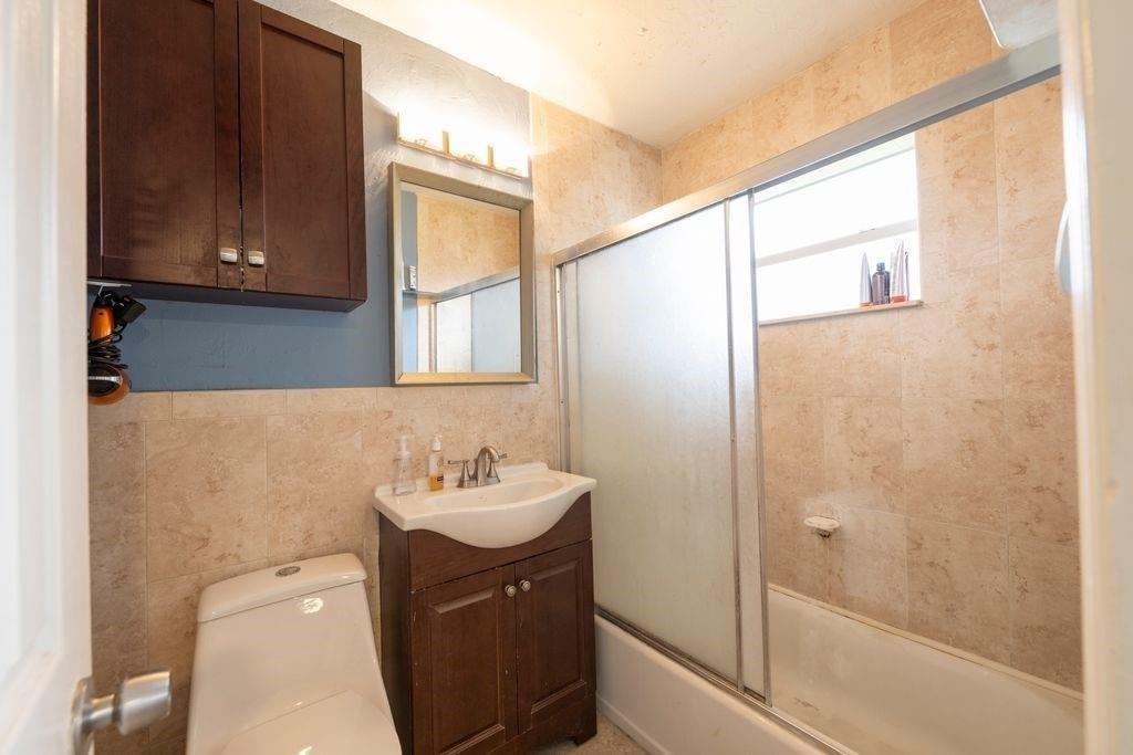   / 0 2300 sq. ft. $ 2026-06-21 0 foto