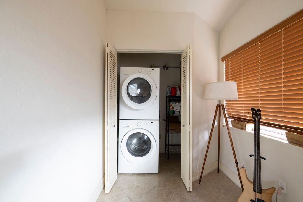   / 0 2300 sq. ft. $ 2026-06-21 0 foto