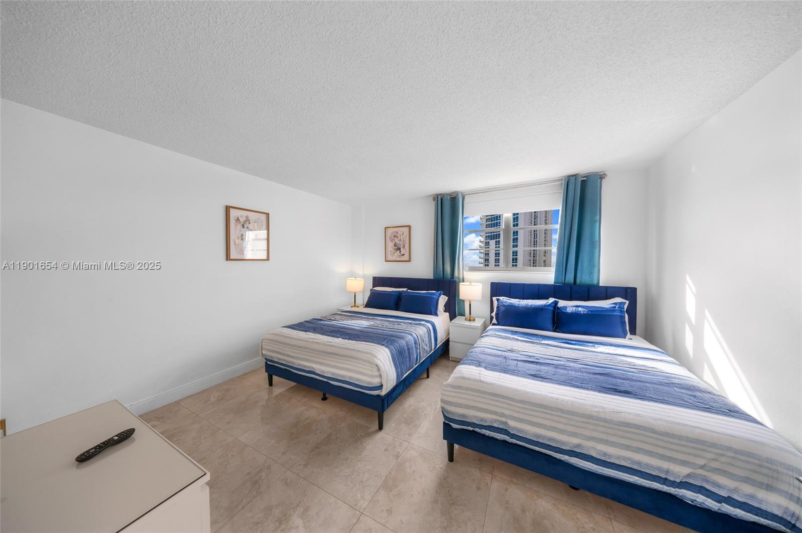 Photo of 3901 Ocean Dr  #9J, Hollywood, Florida, 33019 - 
