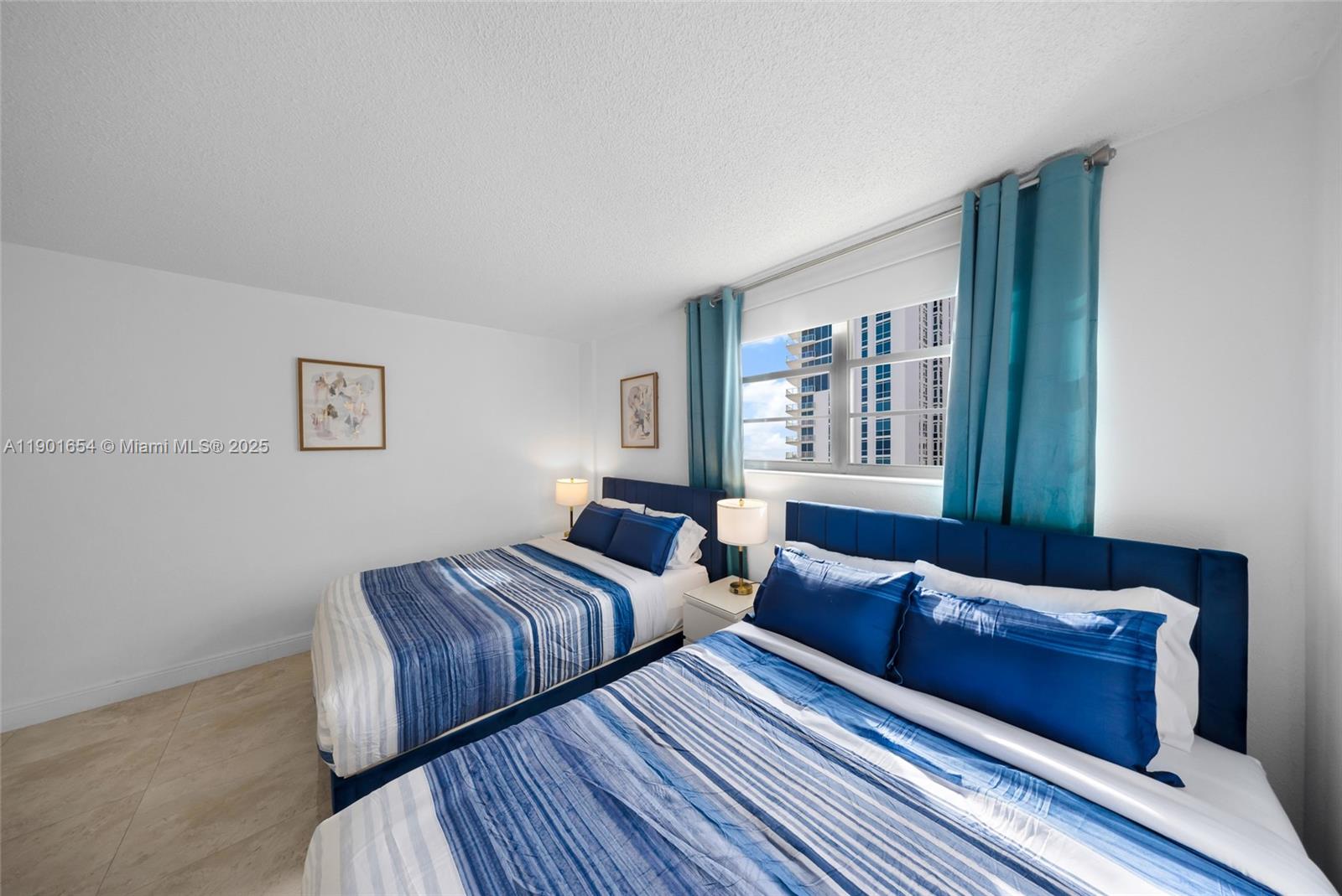 Photo of 3901 Ocean Dr  #9J, Hollywood, Florida, 33019 - 