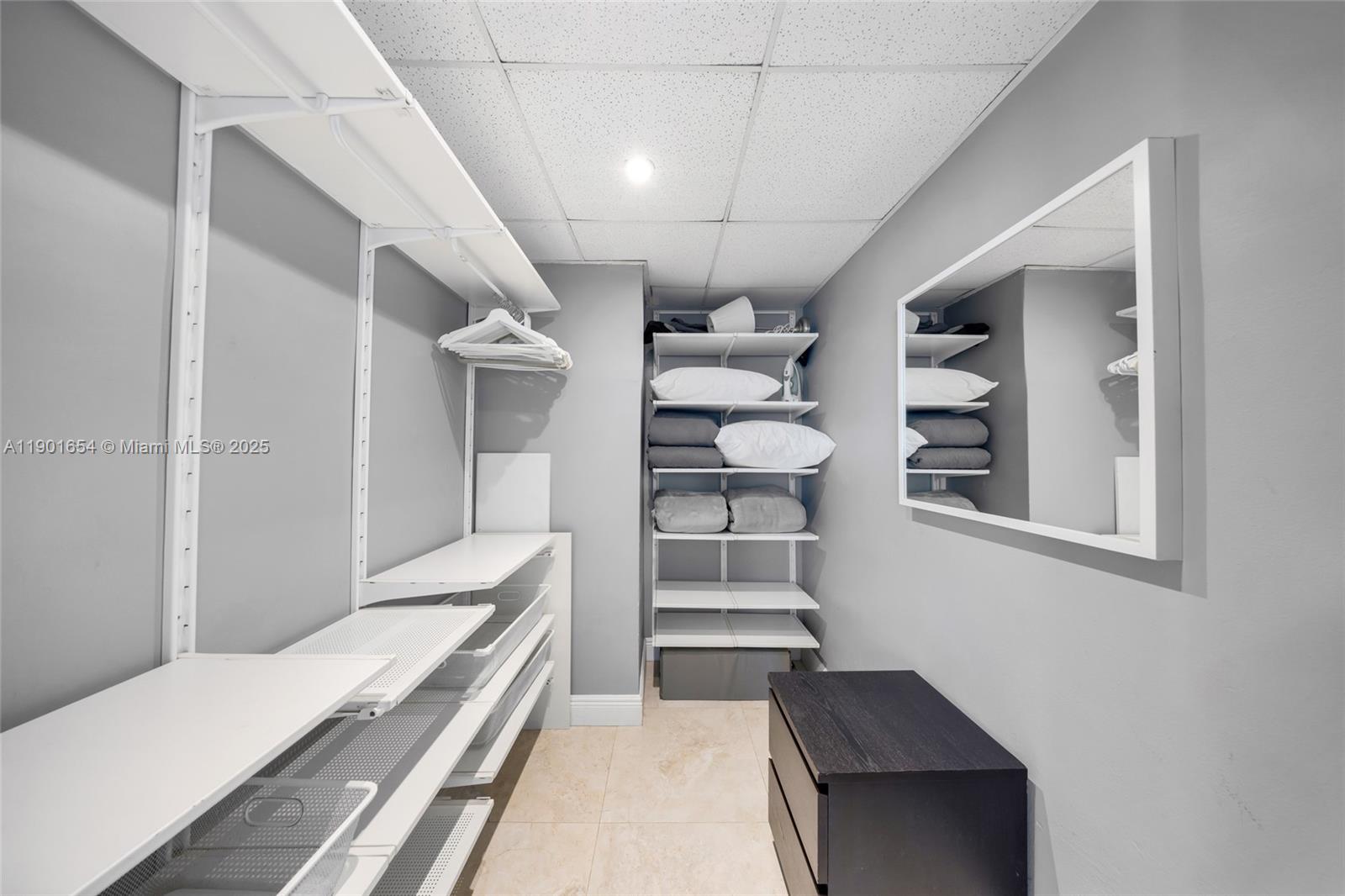 Photo of 3901 Ocean Dr  #9J, Hollywood, Florida, 33019 - 