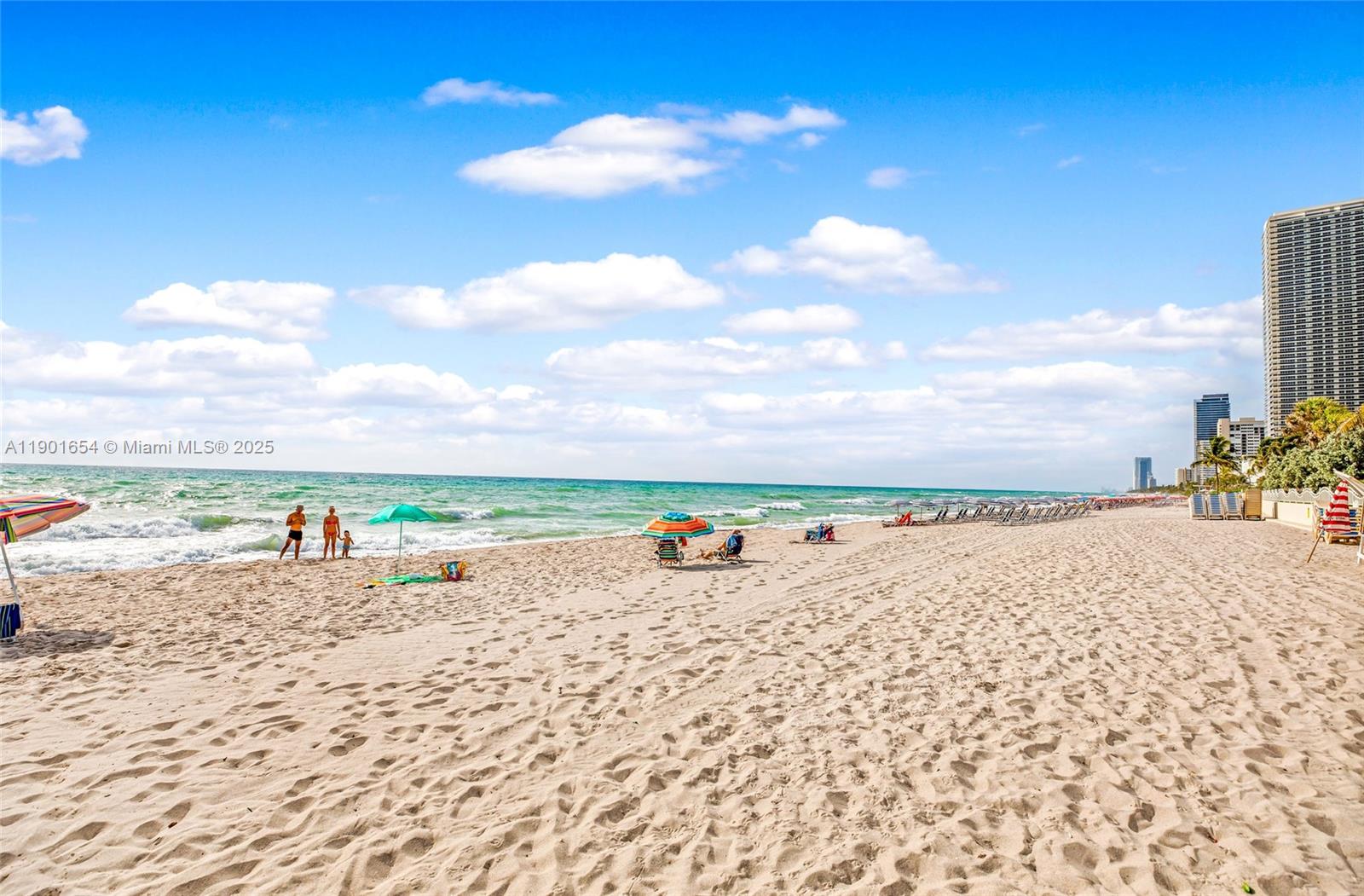 Photo of 3901 Ocean Dr  #9J, Hollywood, Florida, 33019 - 