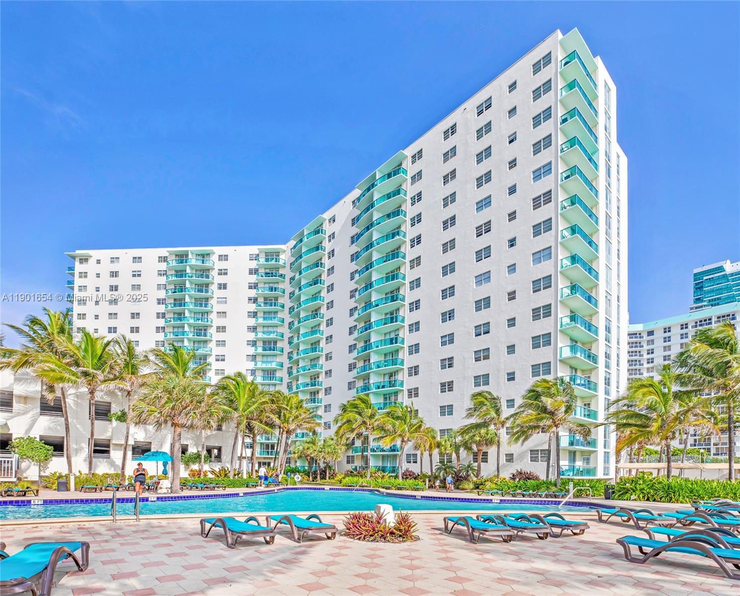 Photo of 3901 Ocean Dr  #9J, Hollywood, Florida, 33019 - 