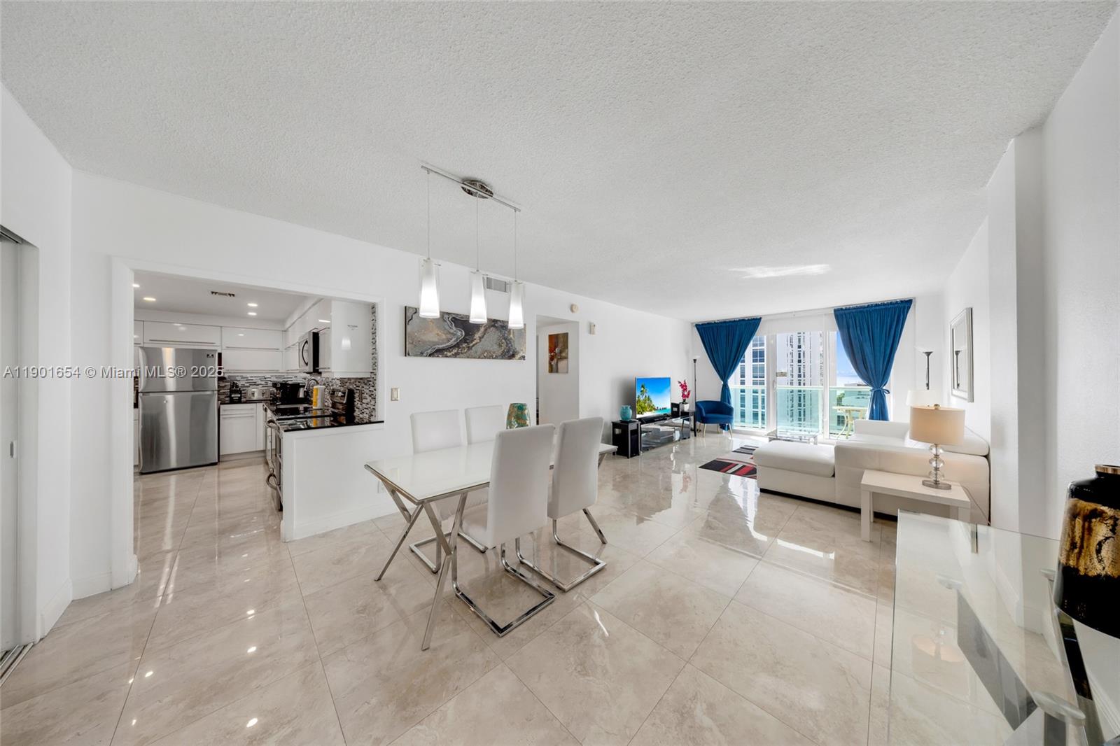 Photo of 3901 Ocean Dr  #9J, Hollywood, Florida, 33019 - 