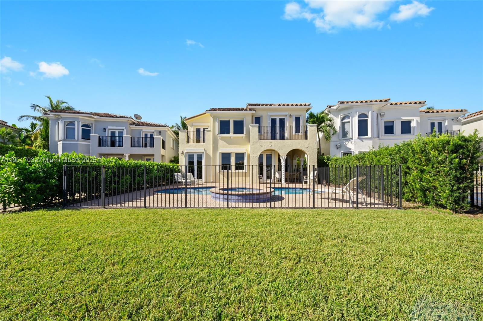 Photo of 20905 32nd Ave  (20905), Aventura, Florida, 33180 - 