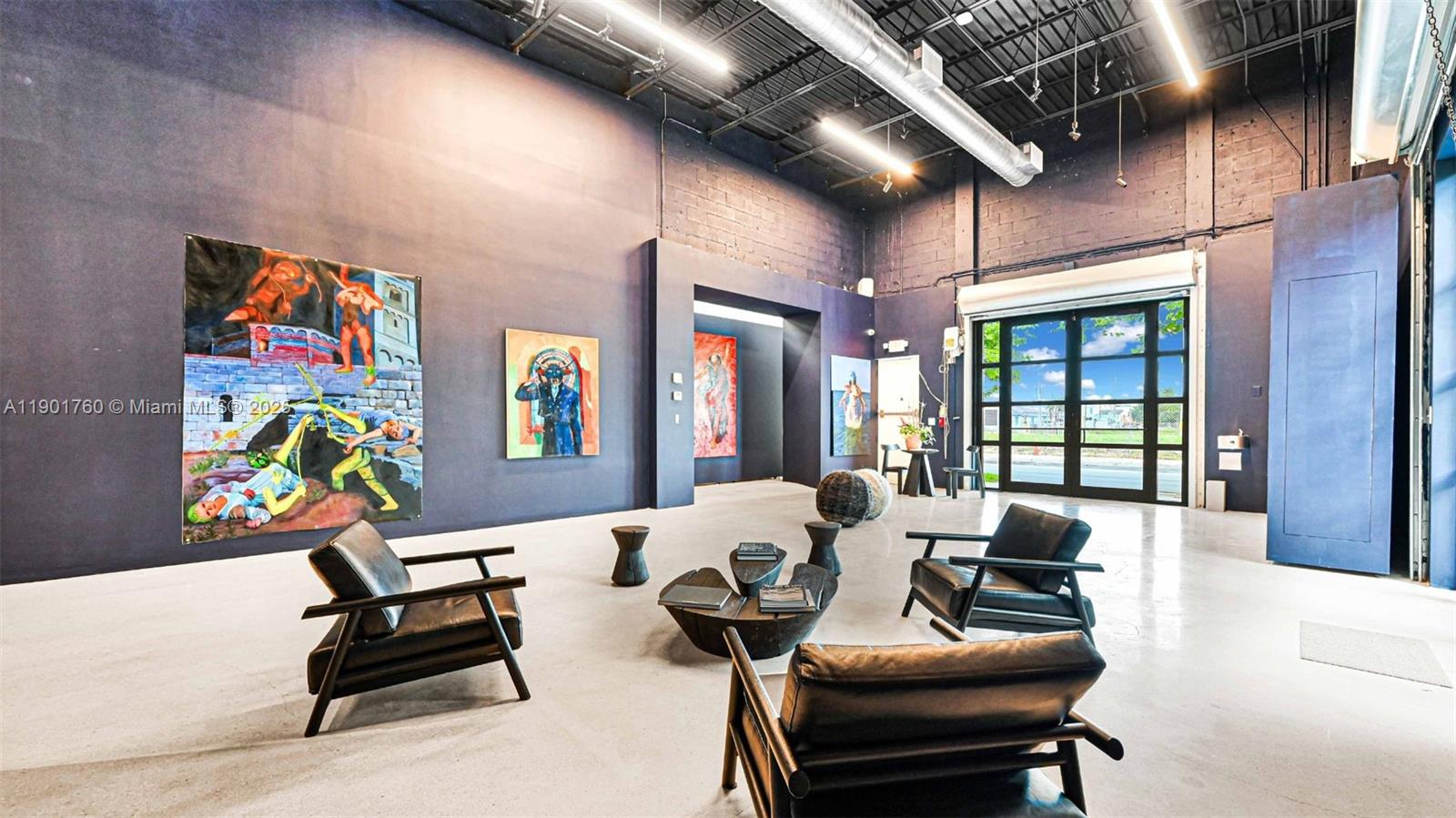 See details   /   sq. ft. $ 2025-10-23 0 Photo