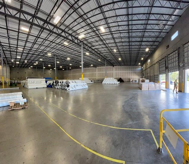   /   sq. ft. $ 2025-10-23 0 Photo