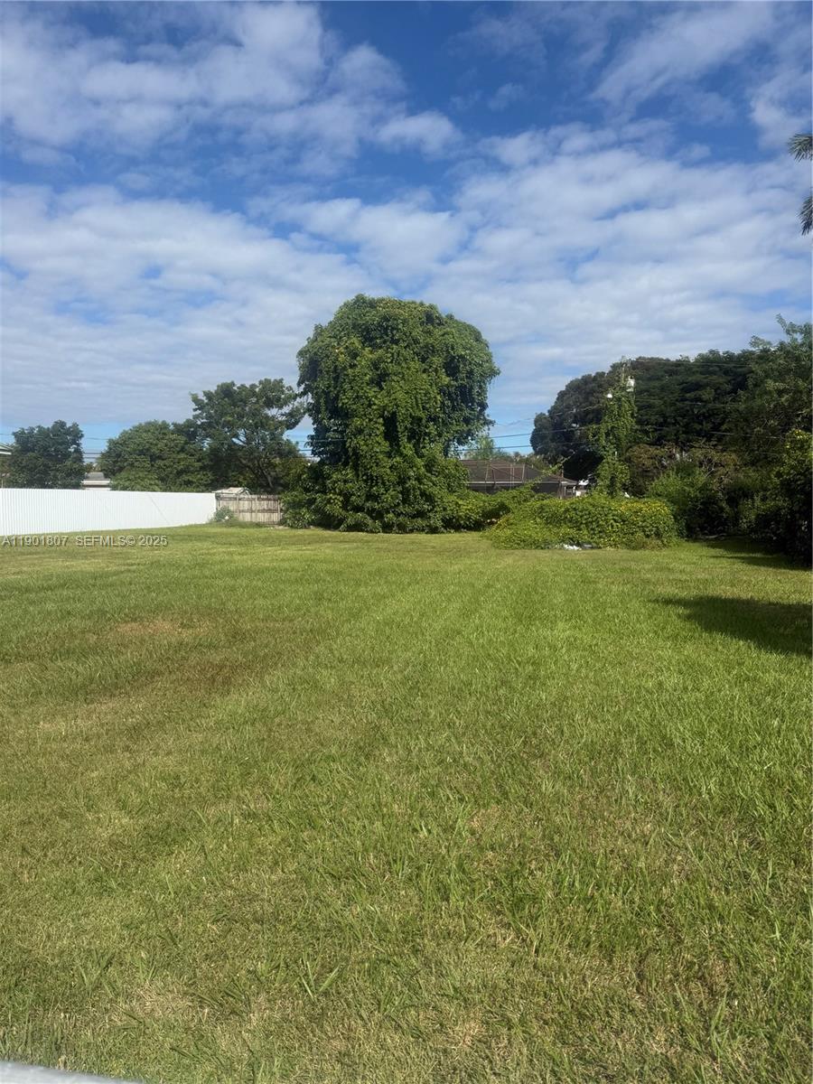 Ver detalles / sq. ft. $ 2025-10-23 0 foto