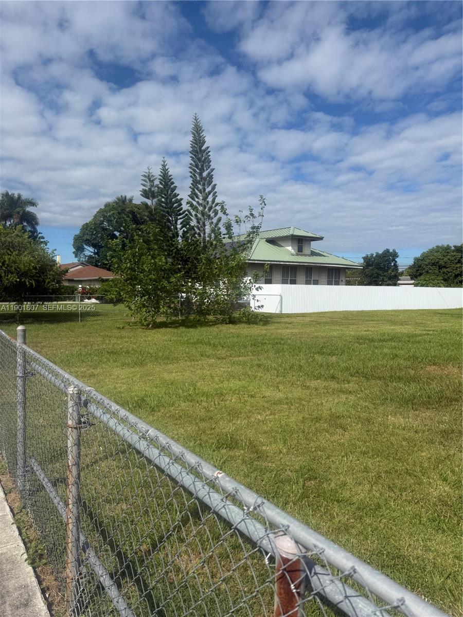 Ver detalles / sq. ft. $ 2025-10-23 0 foto