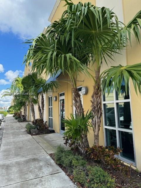 See details   /   sq. ft. $ 2025-10-23 0 Photo