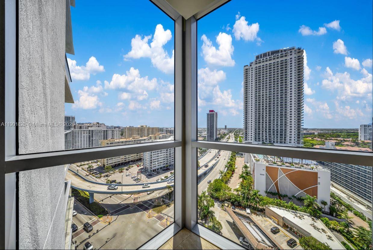 See details 1212 1 / 1 869 sq. ft. $ 2025-10-23 0 Photo