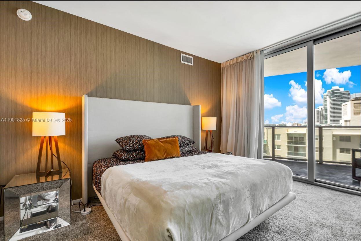 See details 1212 1 / 1 869 sq. ft. $ 2025-10-23 0 Photo