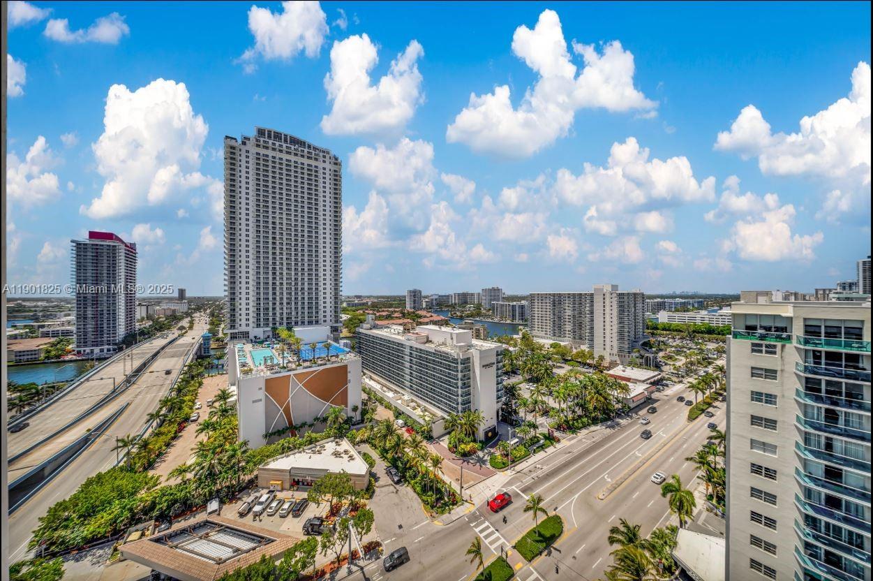 See details 1212 1 / 1 869 sq. ft. $ 2025-10-23 0 Photo